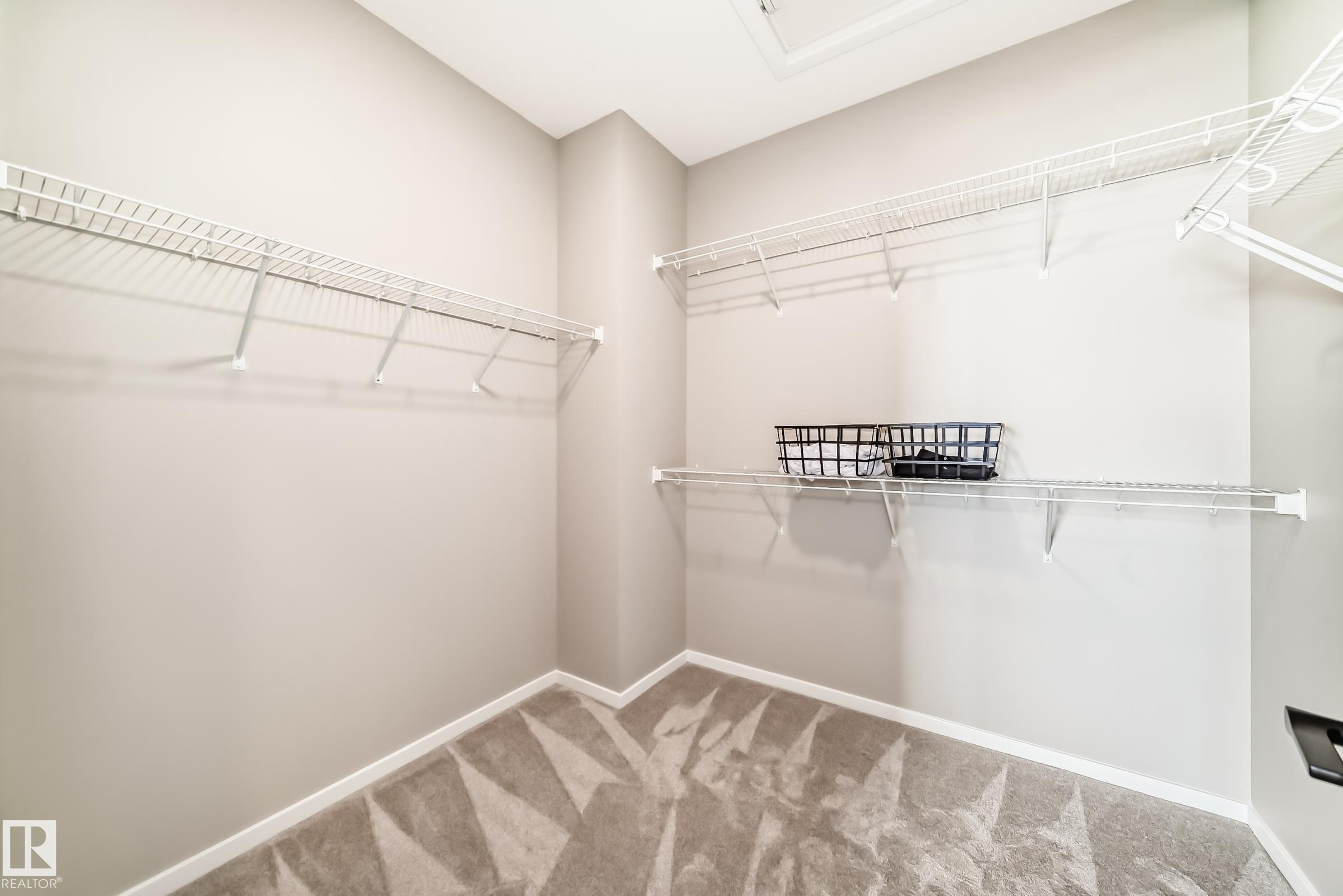 https://zimg.paragon.ice.com/ParagonImages/Property/PM/RAE/225399506/44/0/0/01290a42345358749efd83c035b0b933/1/8ed00b9344869e33bcd87bfb6982cec9/225399506-52b71121-ccfc-4813-964d-2f8a975d8c21.JPG