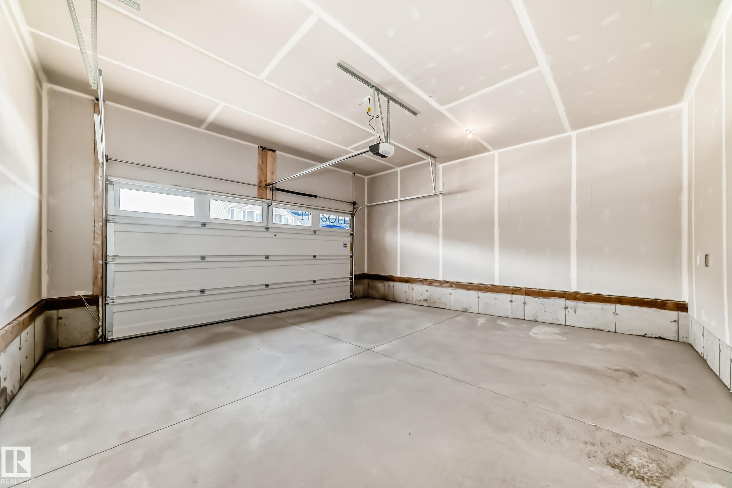 https://zimg.paragon.ice.com/ParagonImages/Property/PM/RAE/225399506/68/0/0/a1cc2d92ea93e1df1aaaff14fc7985ad/1/8ed00b9344869e33bcd87bfb6982cec9/225399506-05a02bcd-e085-4728-ae6c-d65246624a2d.JPG