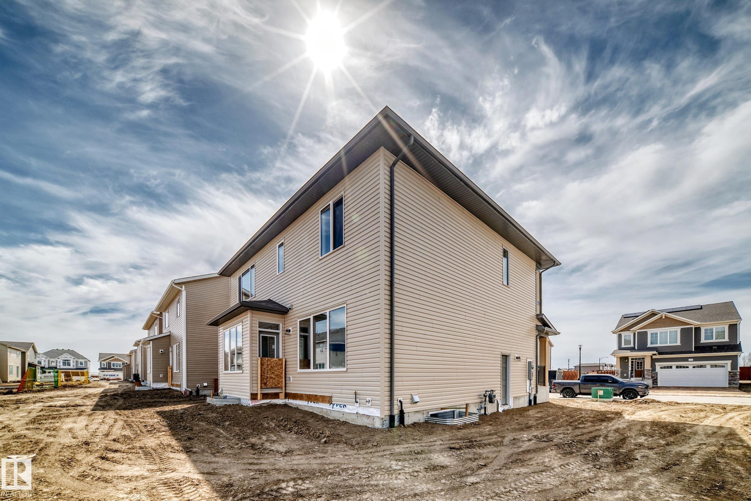 https://zimg.paragon.ice.com/ParagonImages/Property/PM/RAE/225399506/70/0/0/be4b9a05f5ef502851b352e32dc5c322/1/8ed00b9344869e33bcd87bfb6982cec9/225399506-2ec8a4a9-f984-40d9-837c-523342fcb3ab.JPG