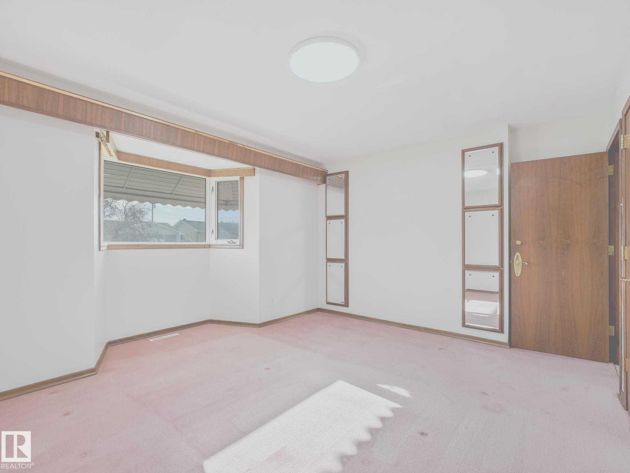 https://zimg.paragon.ice.com/ParagonImages/Property/PM/RAE/225399508/15/0/0/551cf2c6101745b55dd24f17309bd340/1/ec368a5e2874f4727107ea0137f9b54f/225399508-0e18bb61-41aa-4770-b605-5d5c34f032ba.JPG