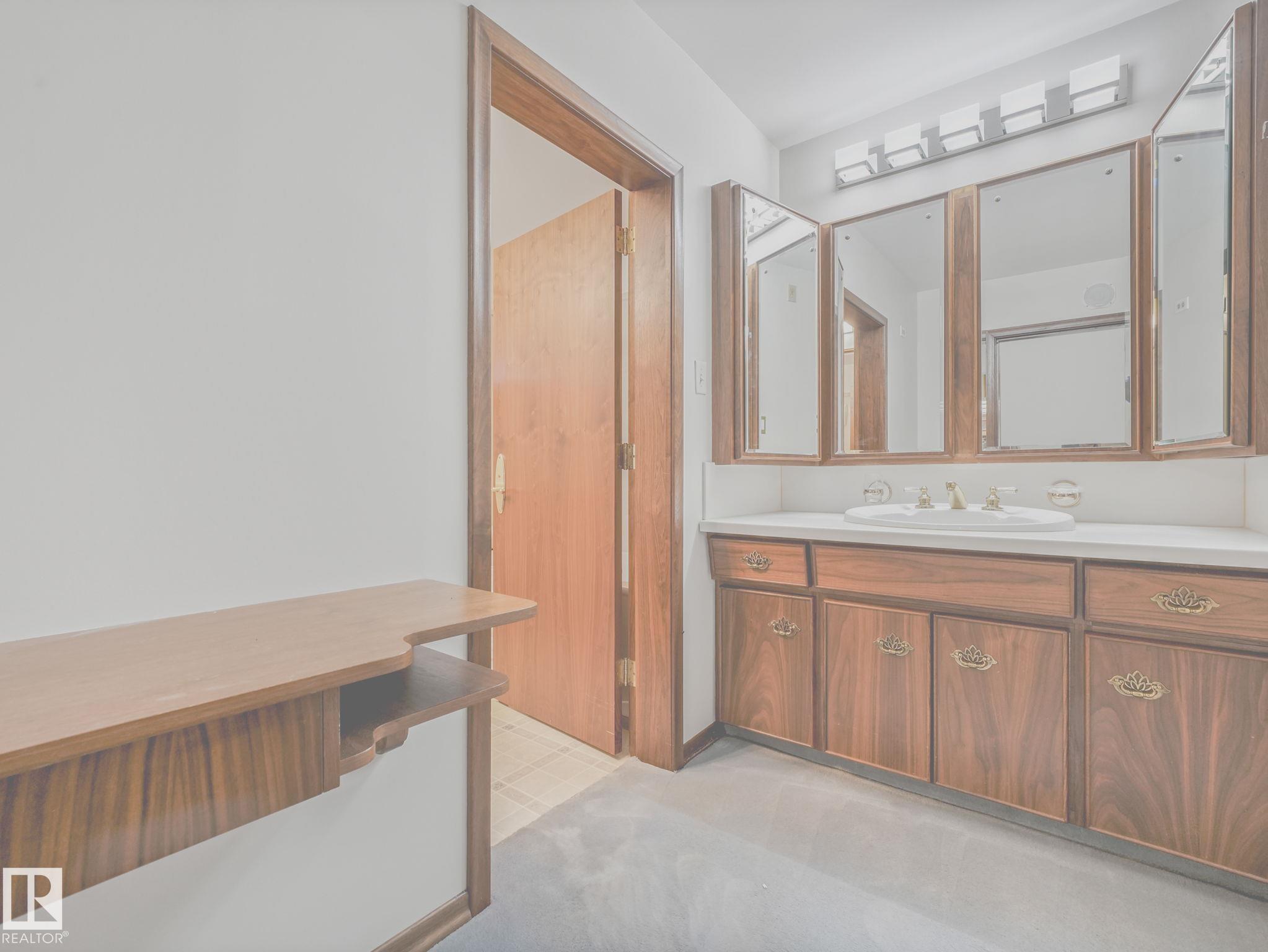 https://zimg.paragon.ice.com/ParagonImages/Property/PM/RAE/225399508/20/0/0/6963c77c709cafdeb4c3a98445c355e0/1/ec368a5e2874f4727107ea0137f9b54f/225399508-522dfd3a-46b9-4f1c-b51d-0a479f98d2c5.JPG