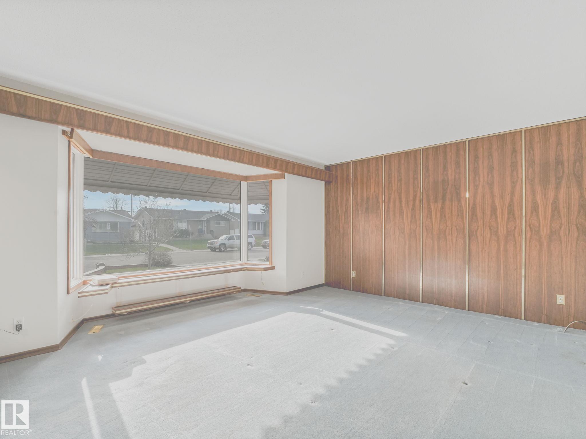 https://zimg.paragon.ice.com/ParagonImages/Property/PM/RAE/225399508/4/0/0/9e774d05f14a9e1601f1040535c08ba7/1/ec368a5e2874f4727107ea0137f9b54f/225399508-77bc6fc5-9c4c-4441-b0af-4fb62c42fd8c.JPG