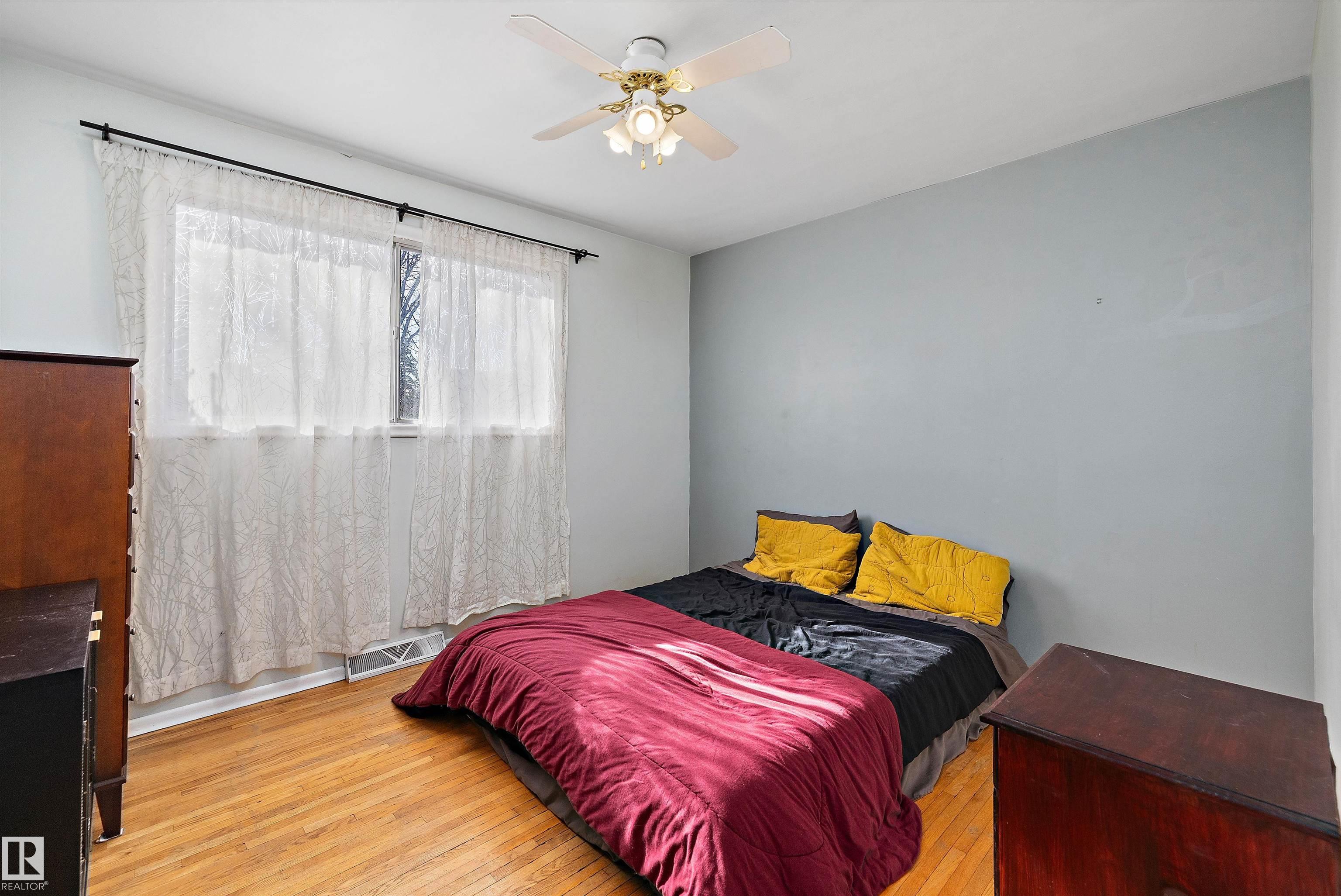 https://zimg.paragon.ice.com/ParagonImages/Property/PM/RAE/225399516/20/0/0/44c52e2e2dfa5d25c8dd736323d2d6a5/1/f34dfa9648eda35ecdfa71597c1f8a6f/225399516-6ae63a75-044d-433b-a9ea-fb8c1a3e86f1.JPG