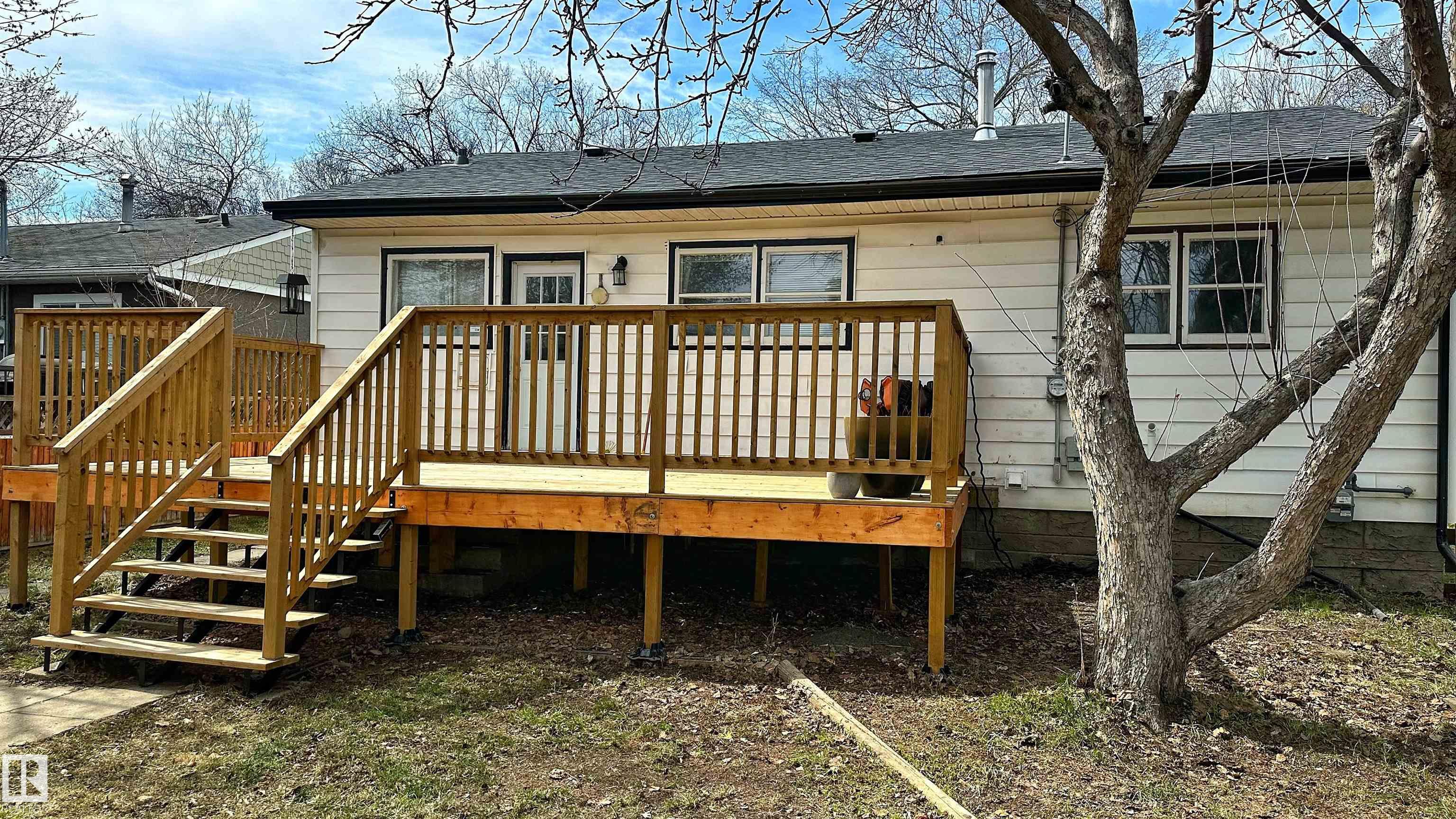 https://zimg.paragon.ice.com/ParagonImages/Property/PM/RAE/225399516/40/0/0/f6daa1b27ebab099fdb7f6f588cda2c7/1/f34dfa9648eda35ecdfa71597c1f8a6f/225399516-1252fc2e-5aab-46fd-9b8e-26915e1b7c6a.JPG