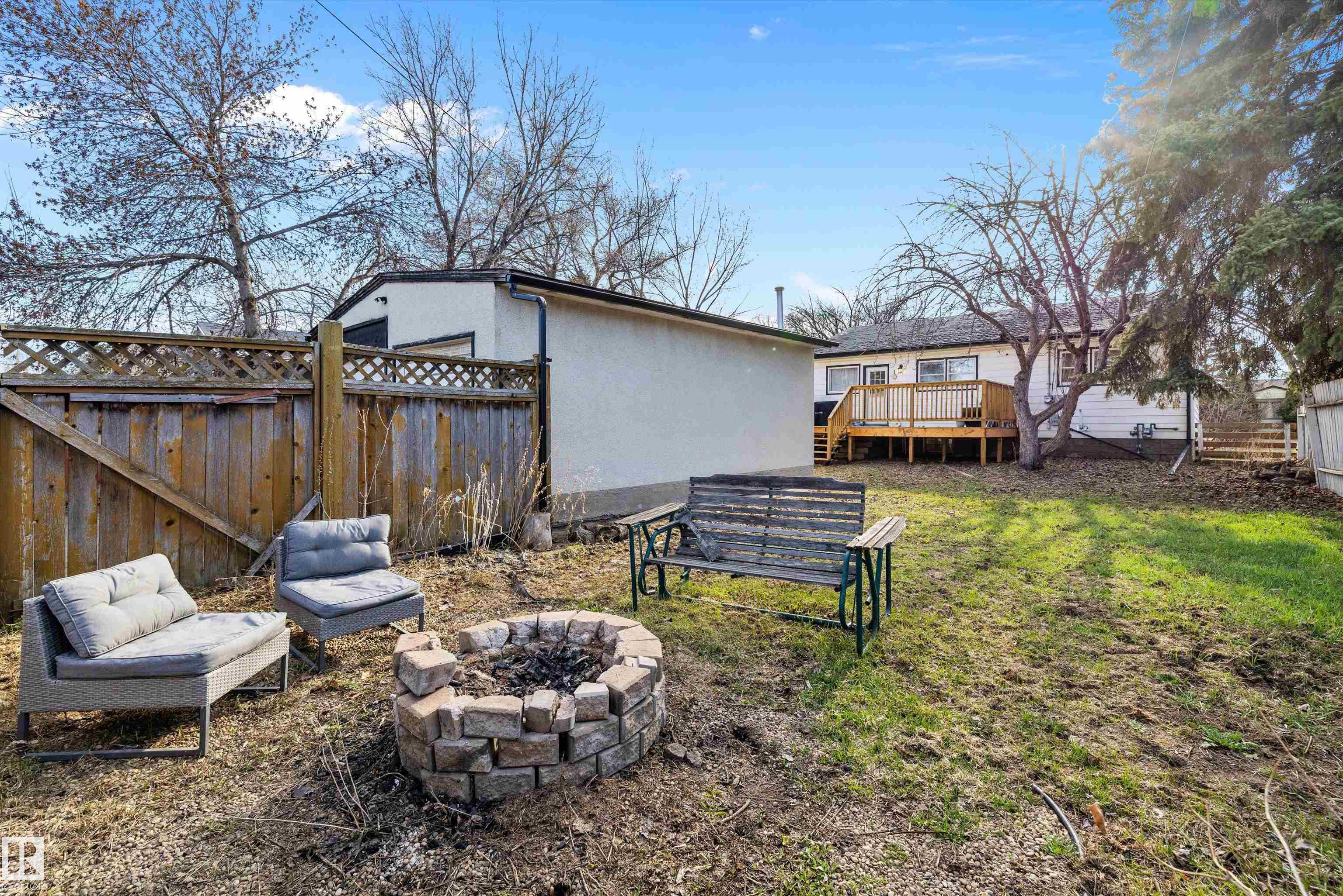 https://zimg.paragon.ice.com/ParagonImages/Property/PM/RAE/225399516/47/0/0/cd8c3b5fbdd556110ac6024b30f55200/1/f34dfa9648eda35ecdfa71597c1f8a6f/225399516-d04367b9-afcf-4386-b338-a1fc007e0d14.JPG