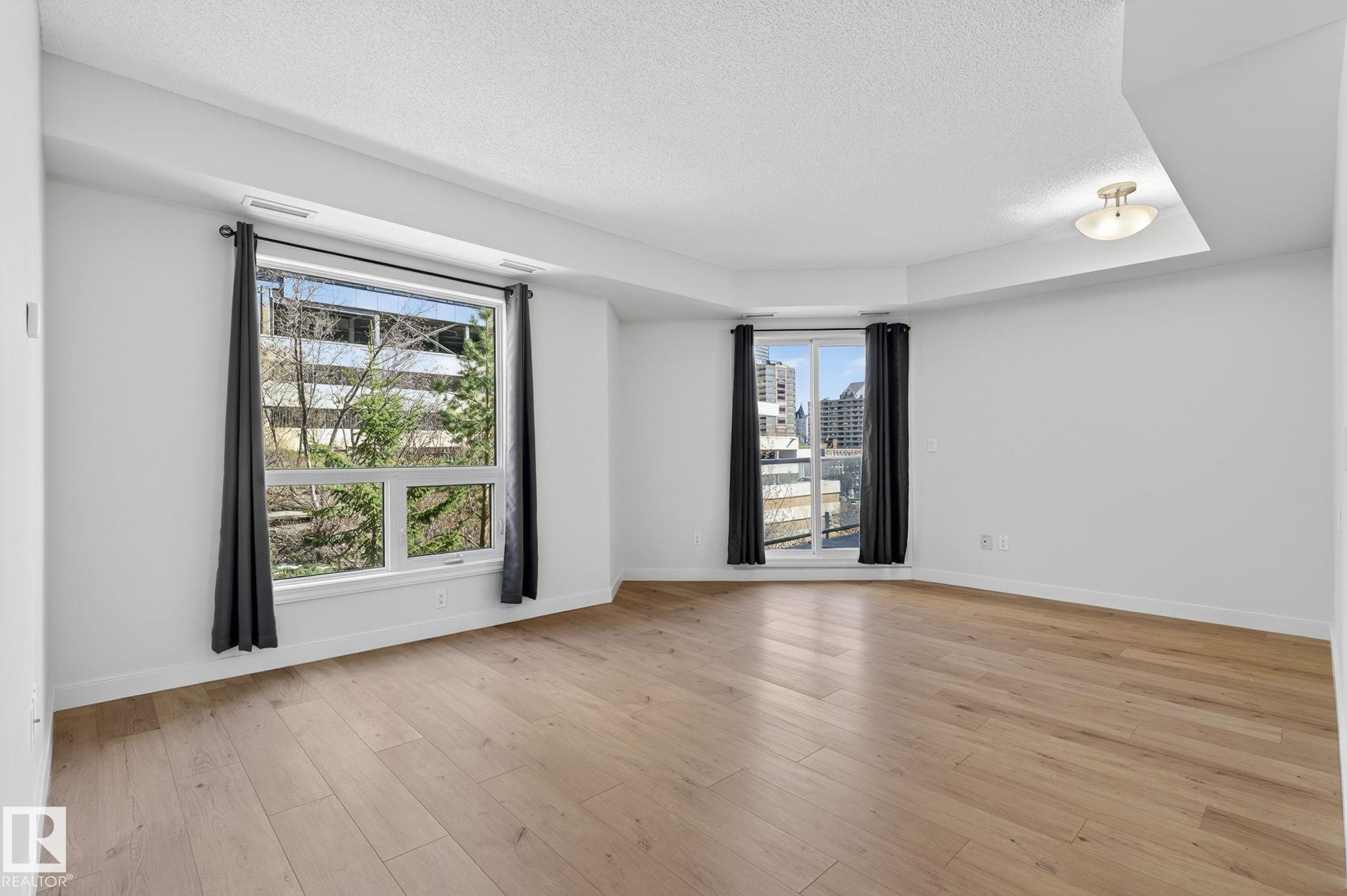 https://zimg.paragon.ice.com/ParagonImages/Property/PM/RAE/225399517/14/0/0/19879d0fe32dfa49c929a629082fb505/1/343058cd53927566fa548569ac630aed/225399517-9ddd7e36-8d5e-4c74-9c22-4823982e8159.JPG
