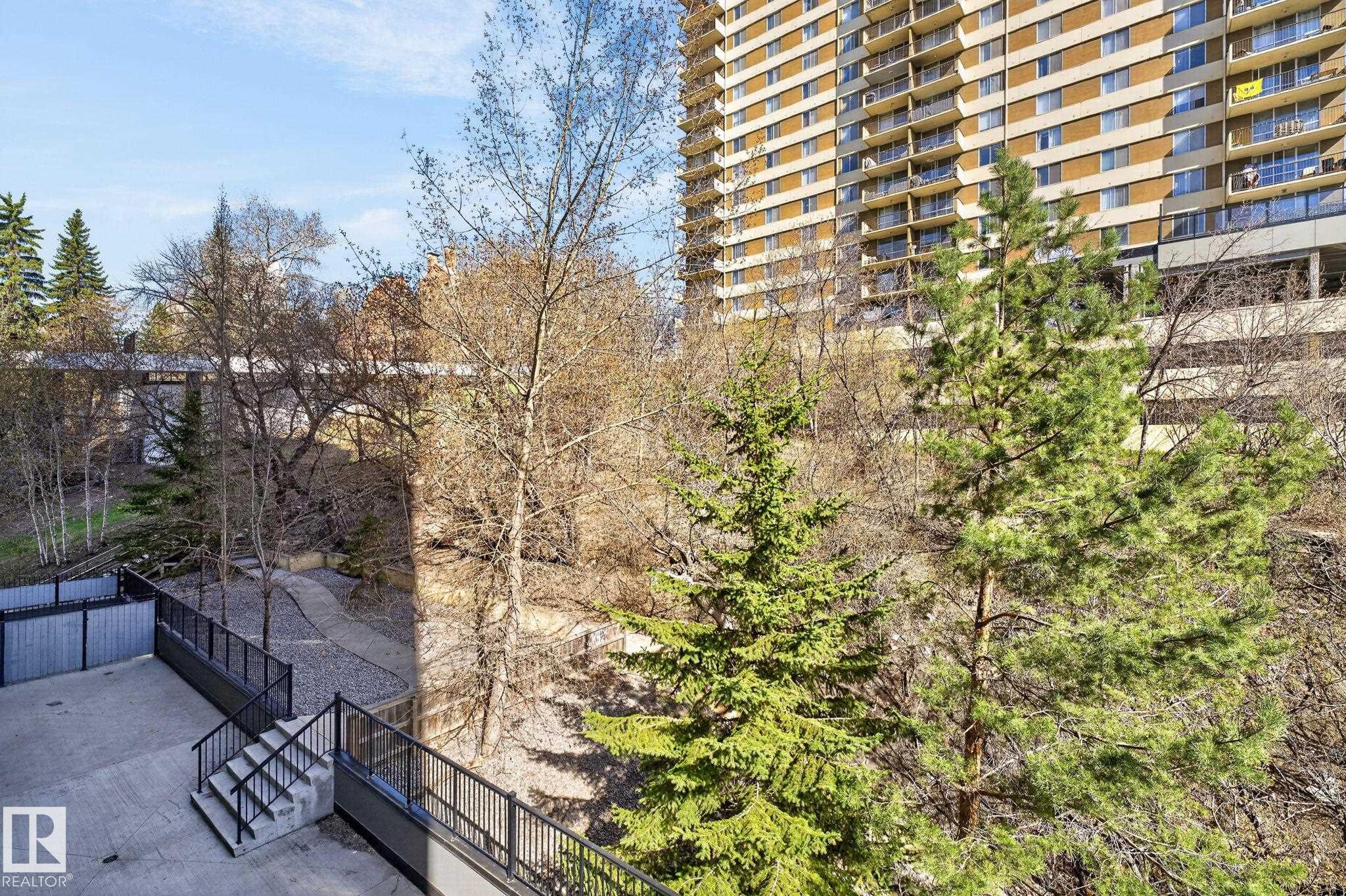 https://zimg.paragon.ice.com/ParagonImages/Property/PM/RAE/225399517/20/0/0/72e9eb0c4549761dfce1b5649d483504/1/343058cd53927566fa548569ac630aed/225399517-f10b7919-d5ff-43da-a258-f2882d287cfd.JPG