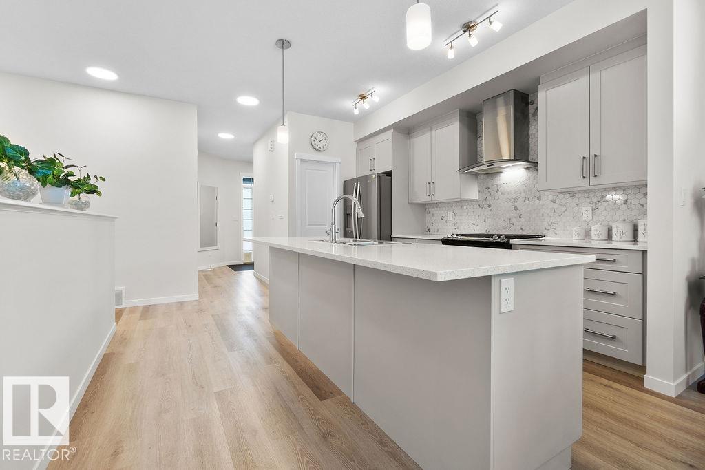 https://zimg.paragon.ice.com/ParagonImages/Property/PM/RAE/225399536/14/0/0/371ca2122fc0fd0c2be697c7a3f5c916/1/3a2bf6b16eb3f9c8e4808f5942757ca7/225399536-bce2f954-fc3f-41db-af21-6e1d321c76f5.JPG