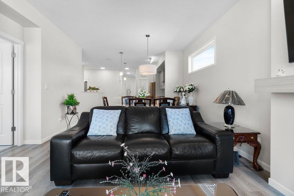 https://zimg.paragon.ice.com/ParagonImages/Property/PM/RAE/225399536/21/0/0/9f9a579f1cfc93b4b69878b27460437e/1/3a2bf6b16eb3f9c8e4808f5942757ca7/225399536-f2530876-5d1d-4005-bfb7-91f8bccd0e71.JPG