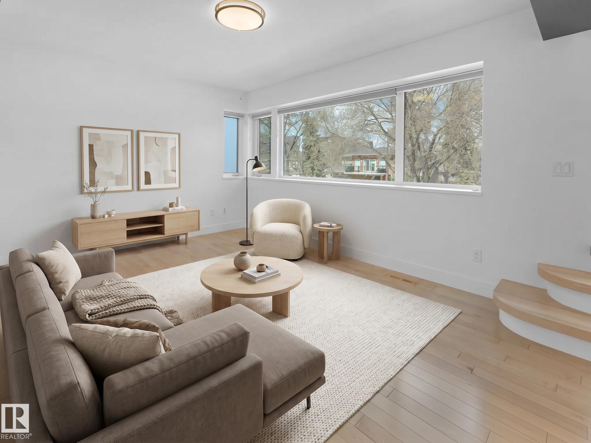 https://zimg.paragon.ice.com/ParagonImages/Property/PM/RAE/225399537/14/0/0/061daa4d9c75aa7cf5ae783354686d0c/1/efb25d209993a46e868323caf1c1a10a/225399537-166e9240-2f85-4041-bb8c-ef03d4d58025.JPG
