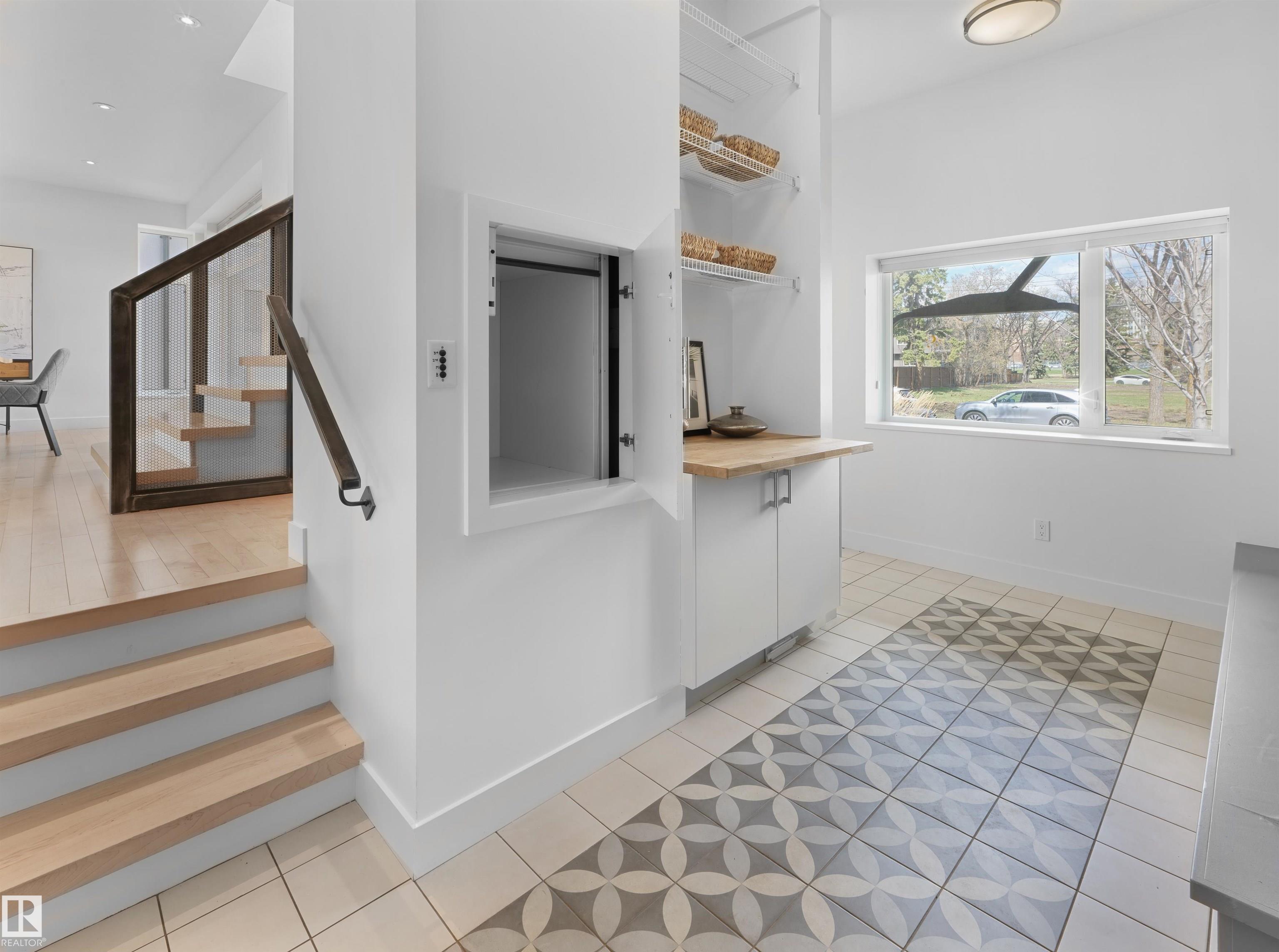 Picture for 11251 79 AV NW