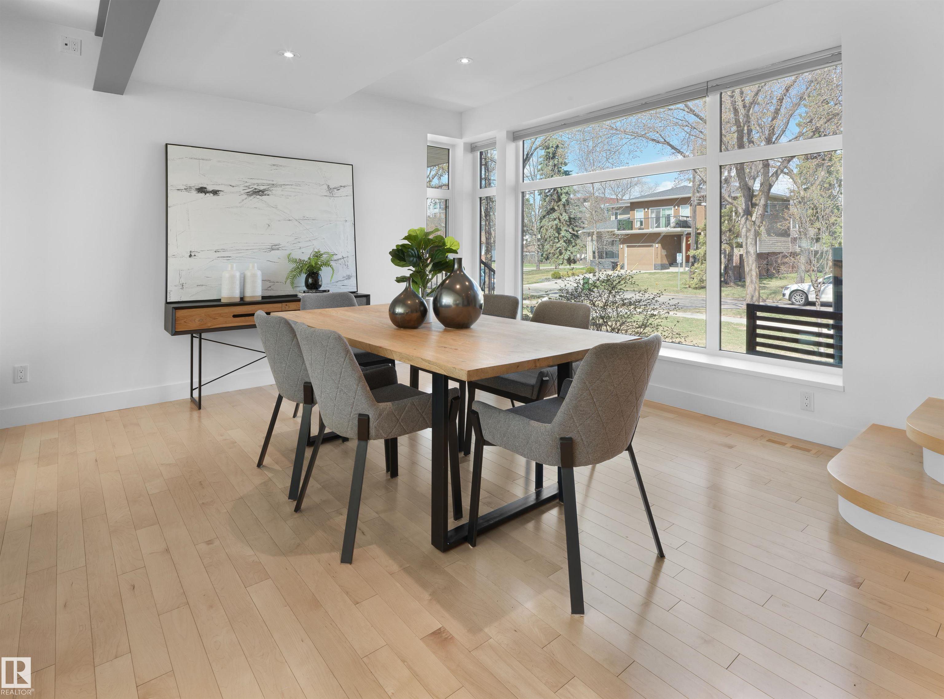 https://zimg.paragon.ice.com/ParagonImages/Property/PM/RAE/225399537/7/0/0/385338f0b7a5ca2cf0ab8f0b5c0f0166/1/efb25d209993a46e868323caf1c1a10a/225399537-cdbf9843-68c8-4909-b87d-bccceaf0b32a.JPG