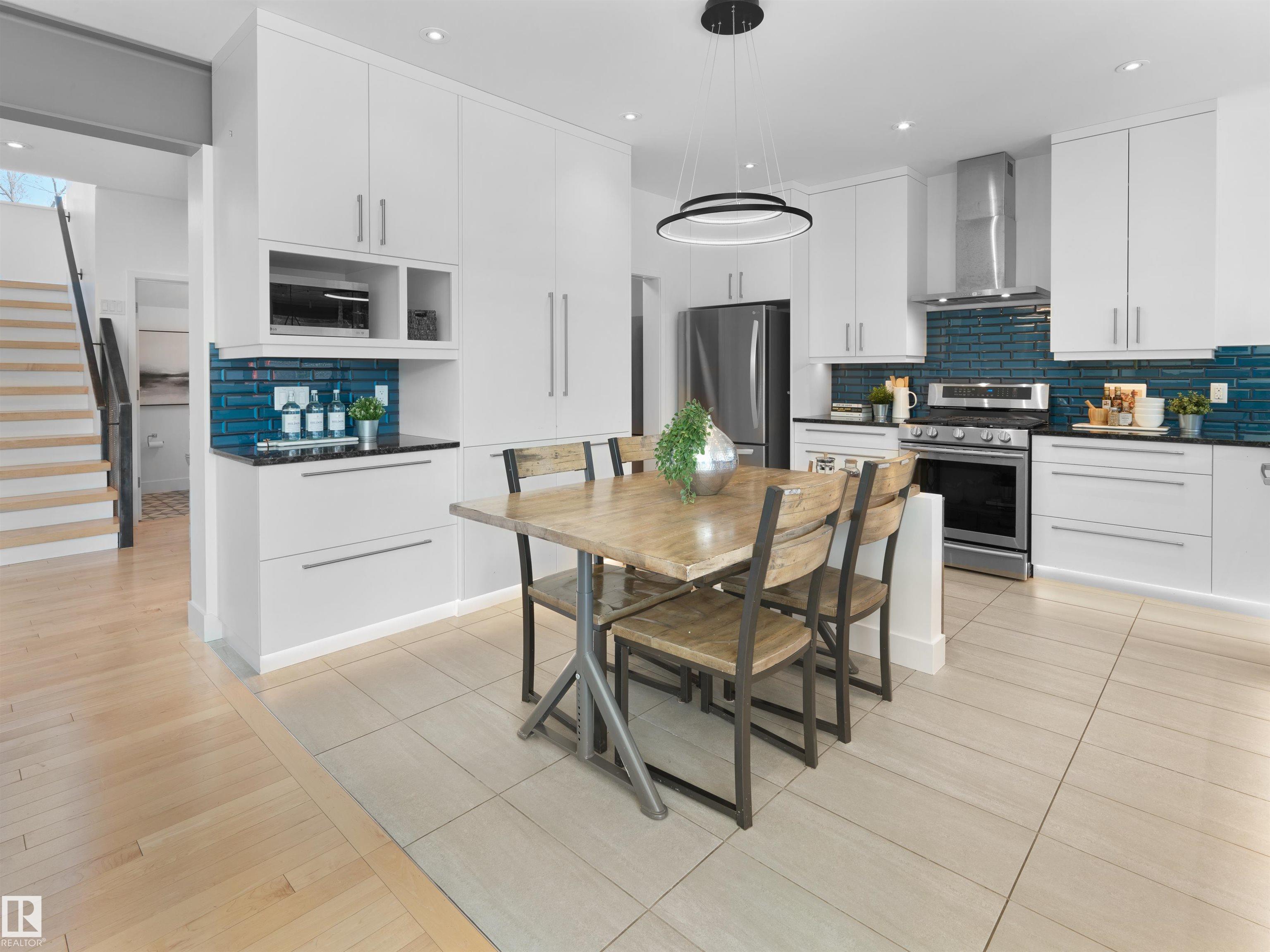https://zimg.paragon.ice.com/ParagonImages/Property/PM/RAE/225399537/9/0/0/585d9d7670fb6c45c038f7d05c756912/1/efb25d209993a46e868323caf1c1a10a/225399537-d07b8b0f-69dc-4f96-b0bb-587d28f857f7.JPG