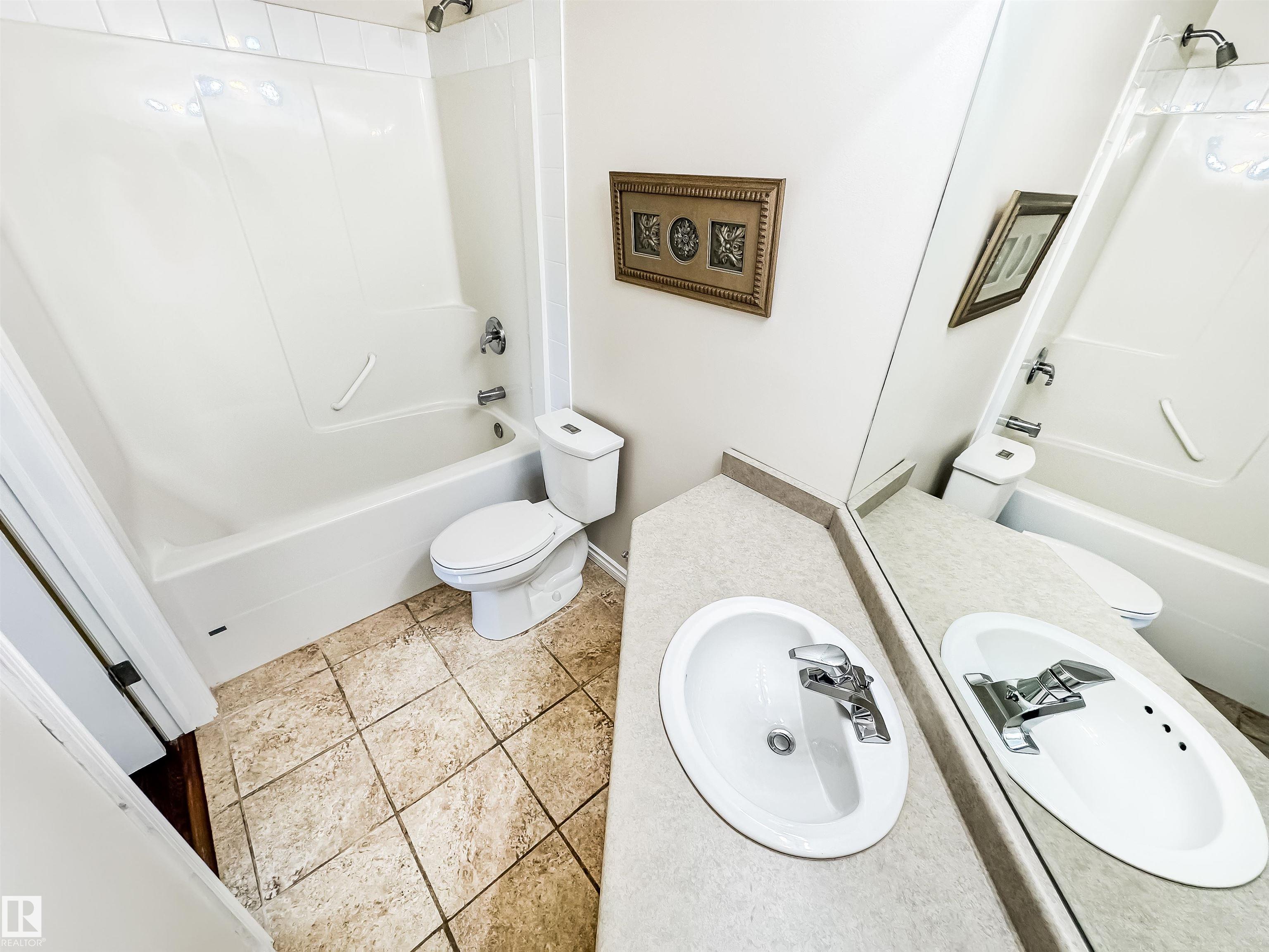 https://zimg.paragon.ice.com/ParagonImages/Property/PM/RAE/225399540/29/0/0/873ebce3504f1c646774a543d1b28ba9/1/e78ad85d7256d19affbc48cdab36248b/225399540-A9842BB9-2A25-473C-80BE-8D9A95B088D1.JPG
