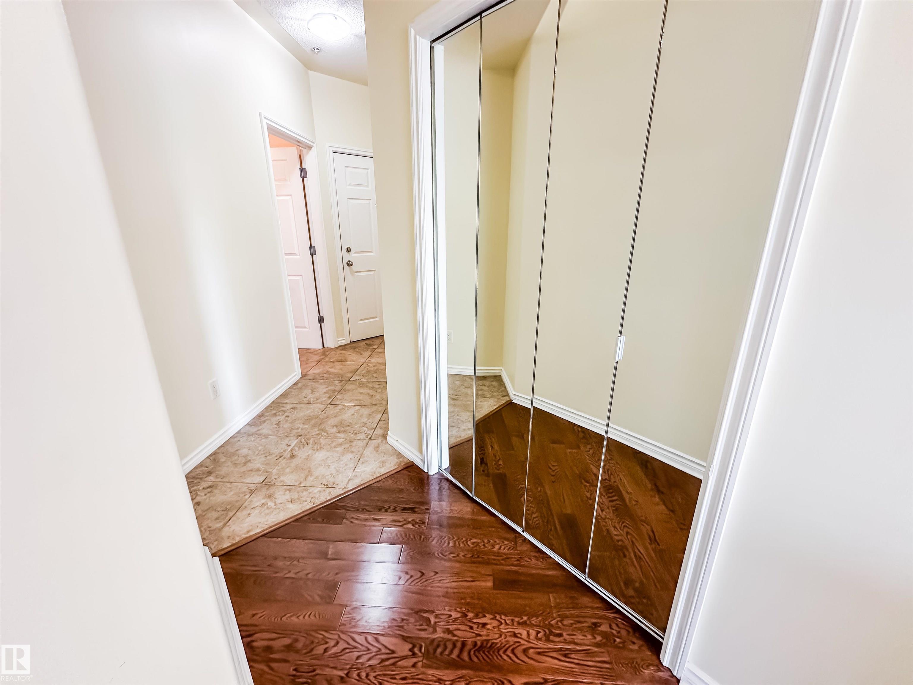 https://zimg.paragon.ice.com/ParagonImages/Property/PM/RAE/225399540/7/0/0/6369e0cea512ed98d34845d86df01290/1/e78ad85d7256d19affbc48cdab36248b/225399540-D8C45BB3-3014-4D11-889F-0295792CDDF5.JPG
