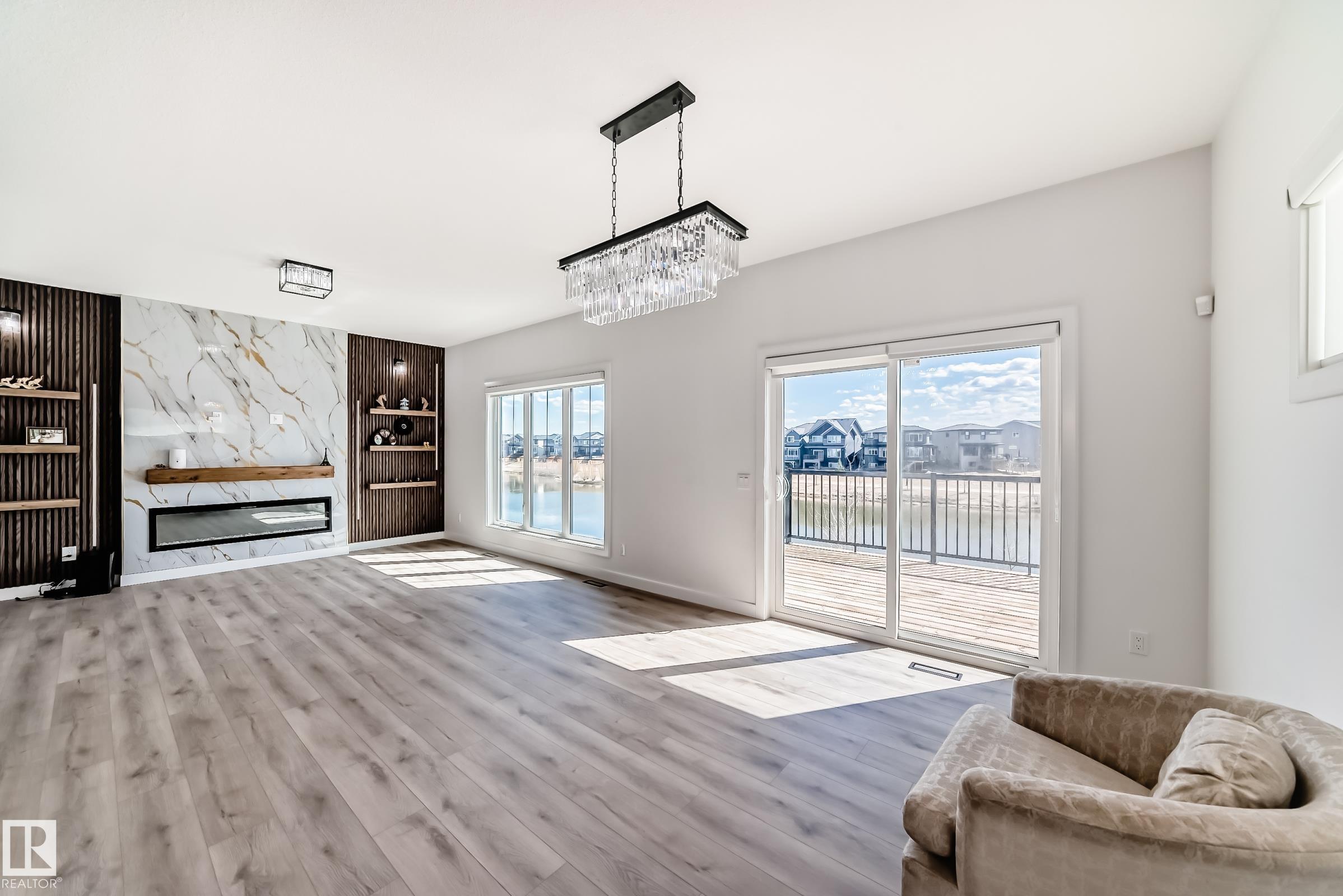 https://zimg.paragon.ice.com/ParagonImages/Property/PM/RAE/225399546/13/0/0/5917251723b910653758a82a5d645068/1/346d04ac007cb17f7126784b13070f8c/225399546-85c652a2-8a71-43d7-ac71-3db9499baf30.JPG