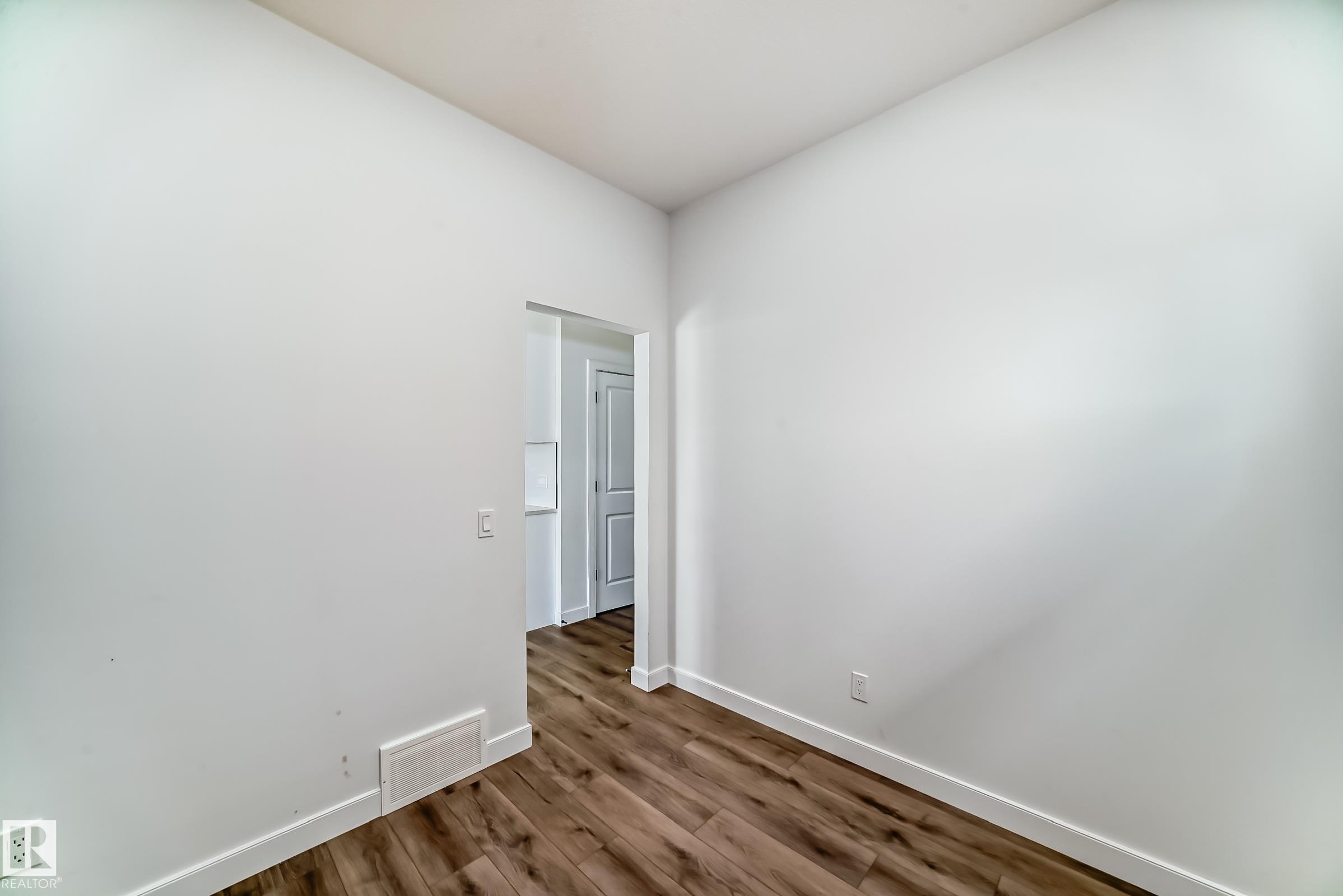 https://zimg.paragon.ice.com/ParagonImages/Property/PM/RAE/225399546/26/0/0/9d422d611e17153985fb3eca790a9bfa/1/346d04ac007cb17f7126784b13070f8c/225399546-DB24AD41-7FA0-462C-B08A-1B18939DC8DE.JPG