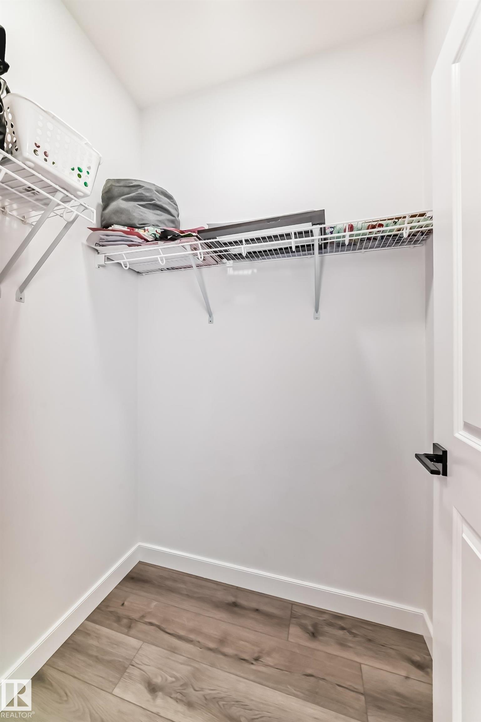 https://zimg.paragon.ice.com/ParagonImages/Property/PM/RAE/225399546/27/0/0/6fc18d409a863c770f439504ad8a7318/1/346d04ac007cb17f7126784b13070f8c/225399546-47910649-8496-4A52-9192-E4C3A2CB13A3.JPG