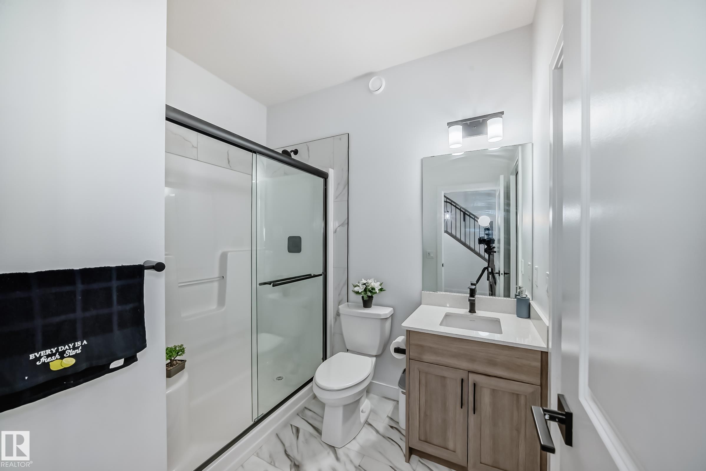 https://zimg.paragon.ice.com/ParagonImages/Property/PM/RAE/225399546/29/0/0/e20d8983f8b2daf1590ccf65b12292b2/1/346d04ac007cb17f7126784b13070f8c/225399546-9056EED8-981A-4B8B-A905-7D9F4FAE795A.JPG