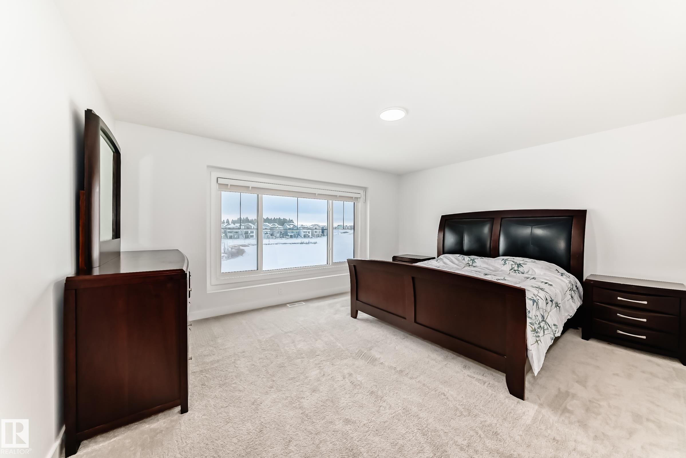 https://zimg.paragon.ice.com/ParagonImages/Property/PM/RAE/225399546/32/0/0/c23f1047d02bd952c5440628f6897c1c/1/346d04ac007cb17f7126784b13070f8c/225399546-364DD03C-8A55-47F6-AE8A-296C45A10D8E.JPG