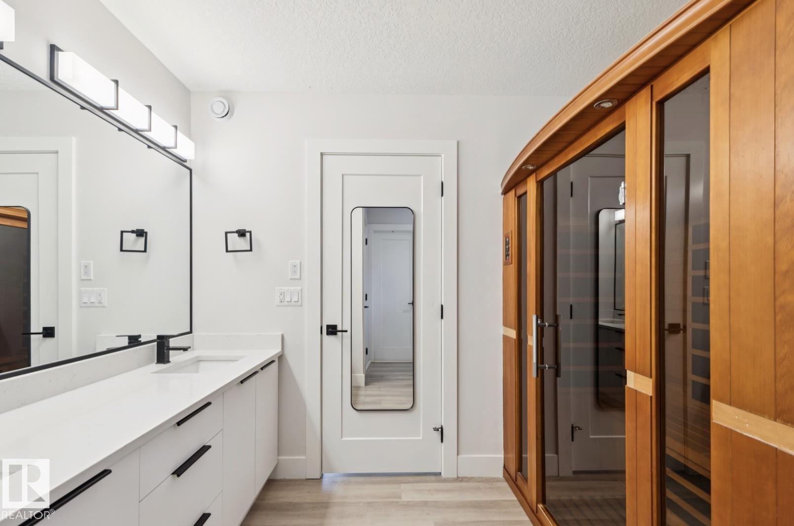 https://zimg.paragon.ice.com/ParagonImages/Property/PM/RAE/225399547/21/0/0/d5f82b403c2be0ff09356ffbcad0ef74/1/a41b1fe6abe1ac51298069c2b7a3b406/225399547-e5702218-cc9c-406f-91bf-47cbd9fb4523.JPG