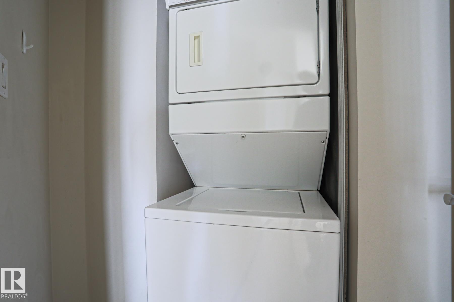 https://zimg.paragon.ice.com/ParagonImages/Property/PM/RAE/225399550/17/0/0/20543444c94671170a4114c76dc8c809/1/b3d715c4e5f3815328fefe2573e8584f/225399550-4455fc38-16b8-4946-9418-cf90d7f73cf4.JPG