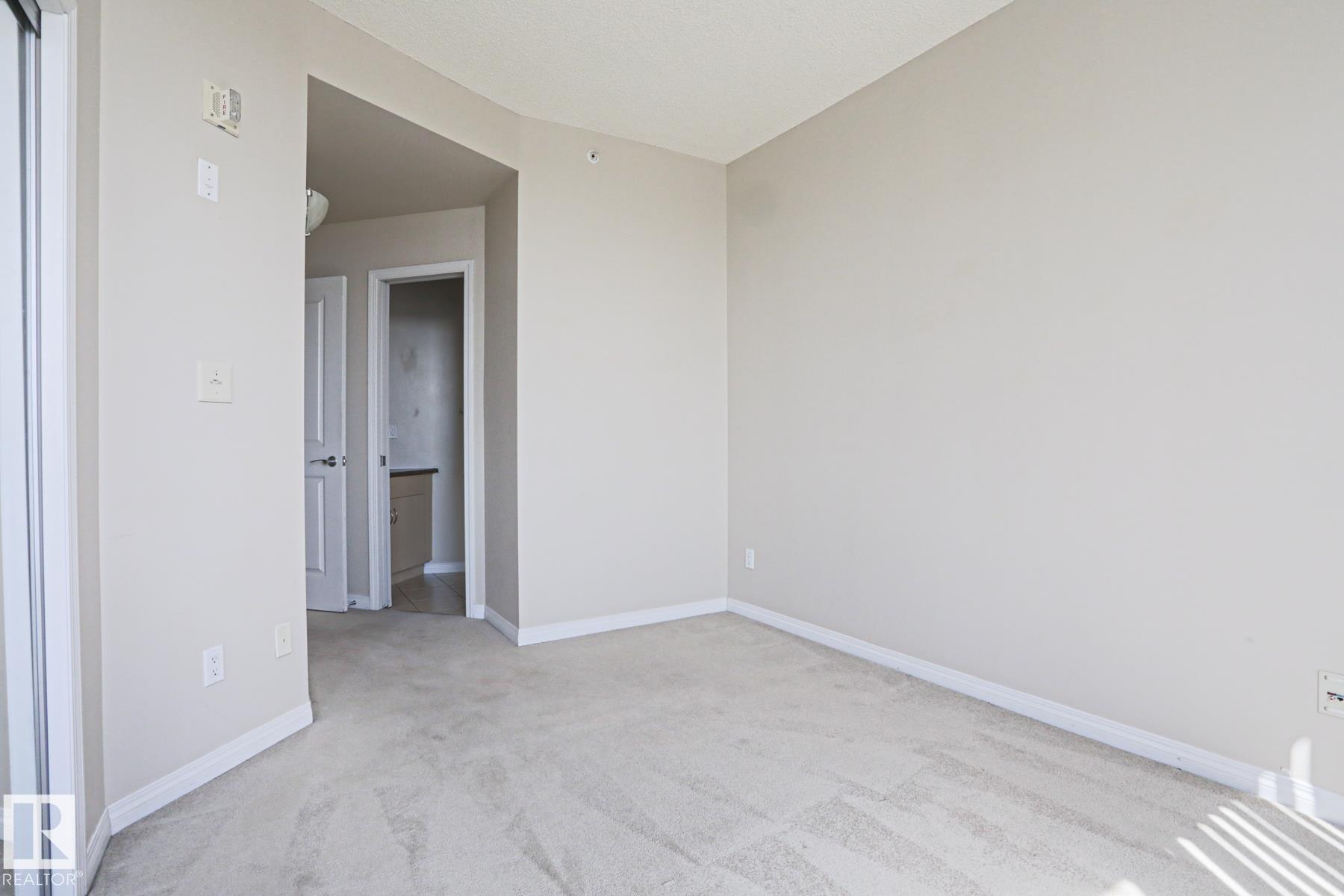 https://zimg.paragon.ice.com/ParagonImages/Property/PM/RAE/225399550/23/0/0/d6ea2fa0554eb2190637b663634a02cc/1/b3d715c4e5f3815328fefe2573e8584f/225399550-5b8faabd-c347-490b-904b-9667323d9a63.JPG