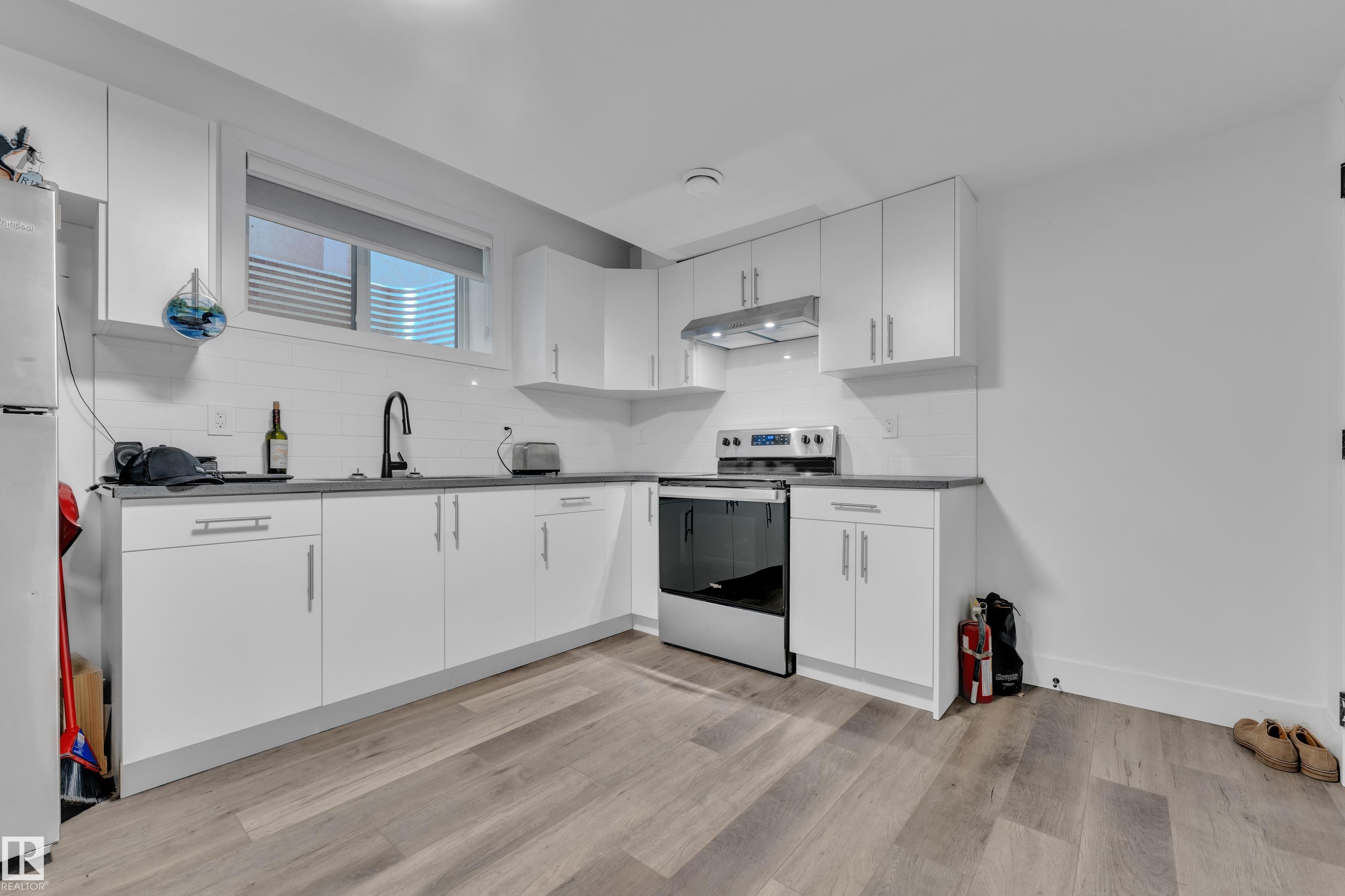 https://zimg.paragon.ice.com/ParagonImages/Property/PM/RAE/225399558/50/0/0/07e38745cc3af504d5134201ca33fe1f/1/9365ae2e1d826626492ebec858b382b1/225399558-9a828cdb-0a7a-4eca-b242-3c7f45b30732.JPG