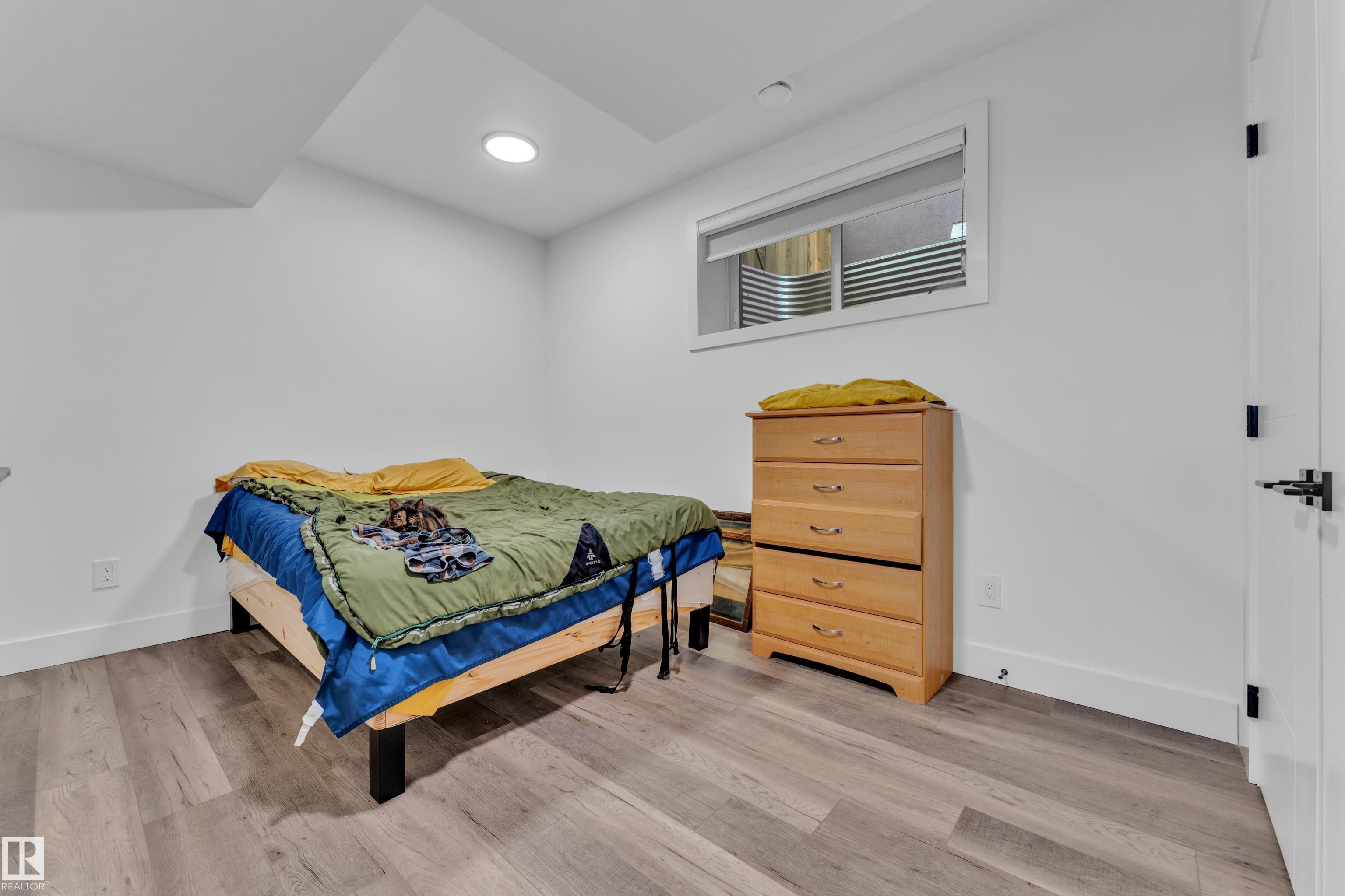 https://zimg.paragon.ice.com/ParagonImages/Property/PM/RAE/225399558/52/0/0/075784a6eb5501f99e3f7e2cb575adf6/1/9365ae2e1d826626492ebec858b382b1/225399558-2f5b2b2d-dd90-41d2-a687-e5e6cdd434d9.JPG