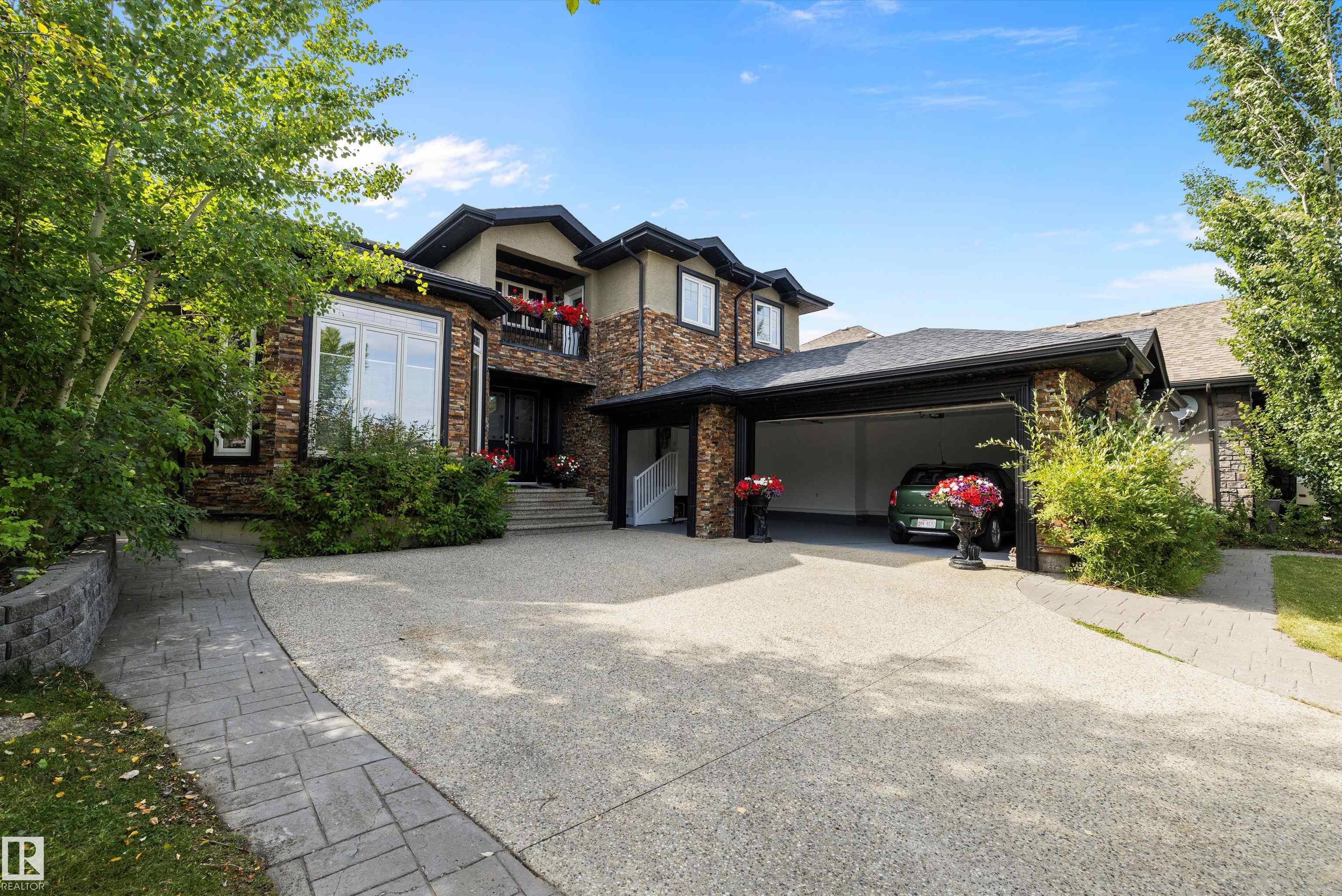 19 Oak Point, Oakmont, St. Albert