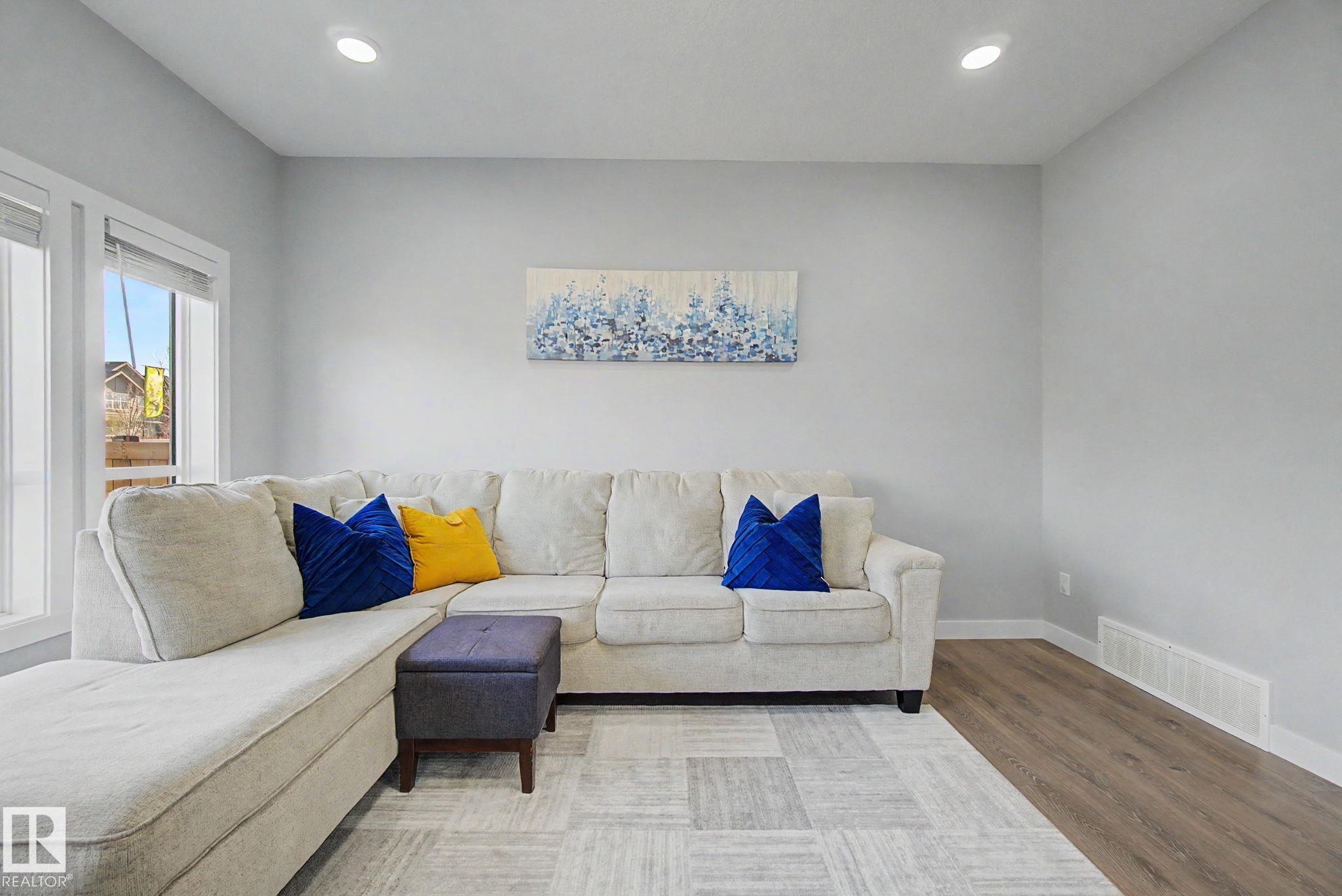 Photo 17 at 4018 Kinsella Way SW, Keswick, Edmonton