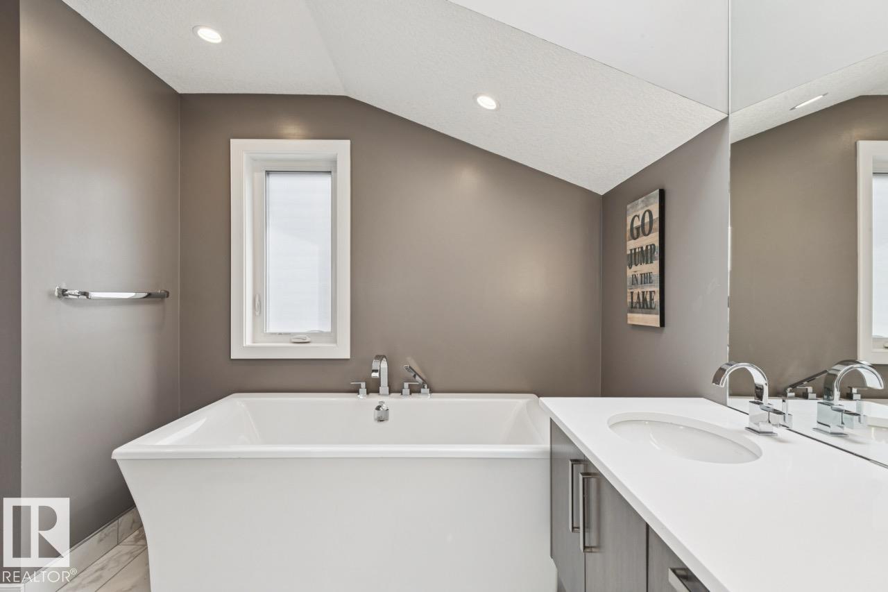 https://zimg.paragon.ice.com/ParagonImages/Property/PM/RAE/225399595/29/0/0/e8c93d12cb06757d5cf88c90e7107da4/1/bfbf9b551de33195974b8d57db2837cb/225399595-78be2aa7-866c-4fa5-87cc-b07b6b35de68.JPG
