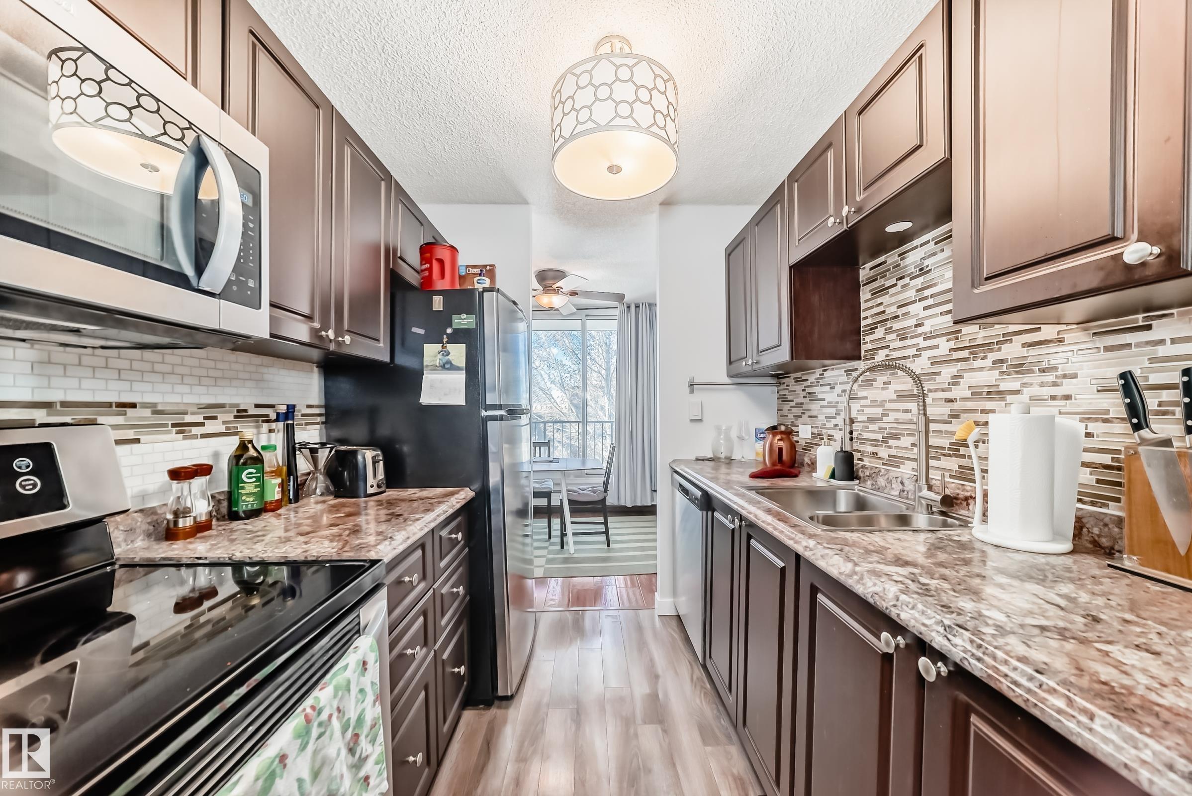 https://zimg.paragon.ice.com/ParagonImages/Property/PM/RAE/225399598/15/0/0/27aa8ba7f8cc67b5e021234833129067/1/705223db10c7dba976948815da88e8fa/225399598-0ff3d64e-4e22-4696-ab15-d8192c7bc4b0.JPG