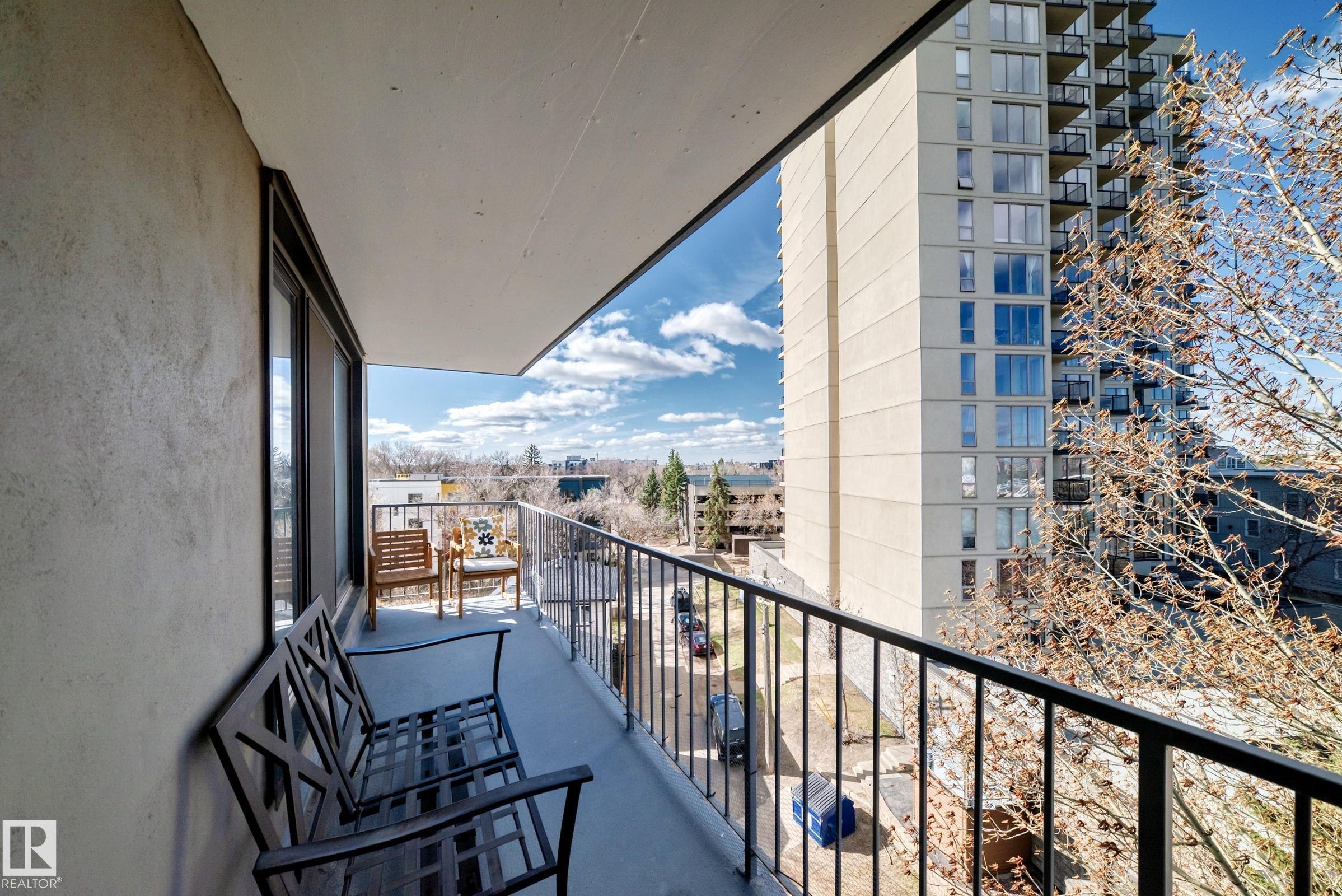 https://zimg.paragon.ice.com/ParagonImages/Property/PM/RAE/225399598/26/0/0/674667fcb9feae97468106f7762559ff/1/705223db10c7dba976948815da88e8fa/225399598-bb8b0a8d-ae24-44ad-b6d8-c194b510ec7a.JPG