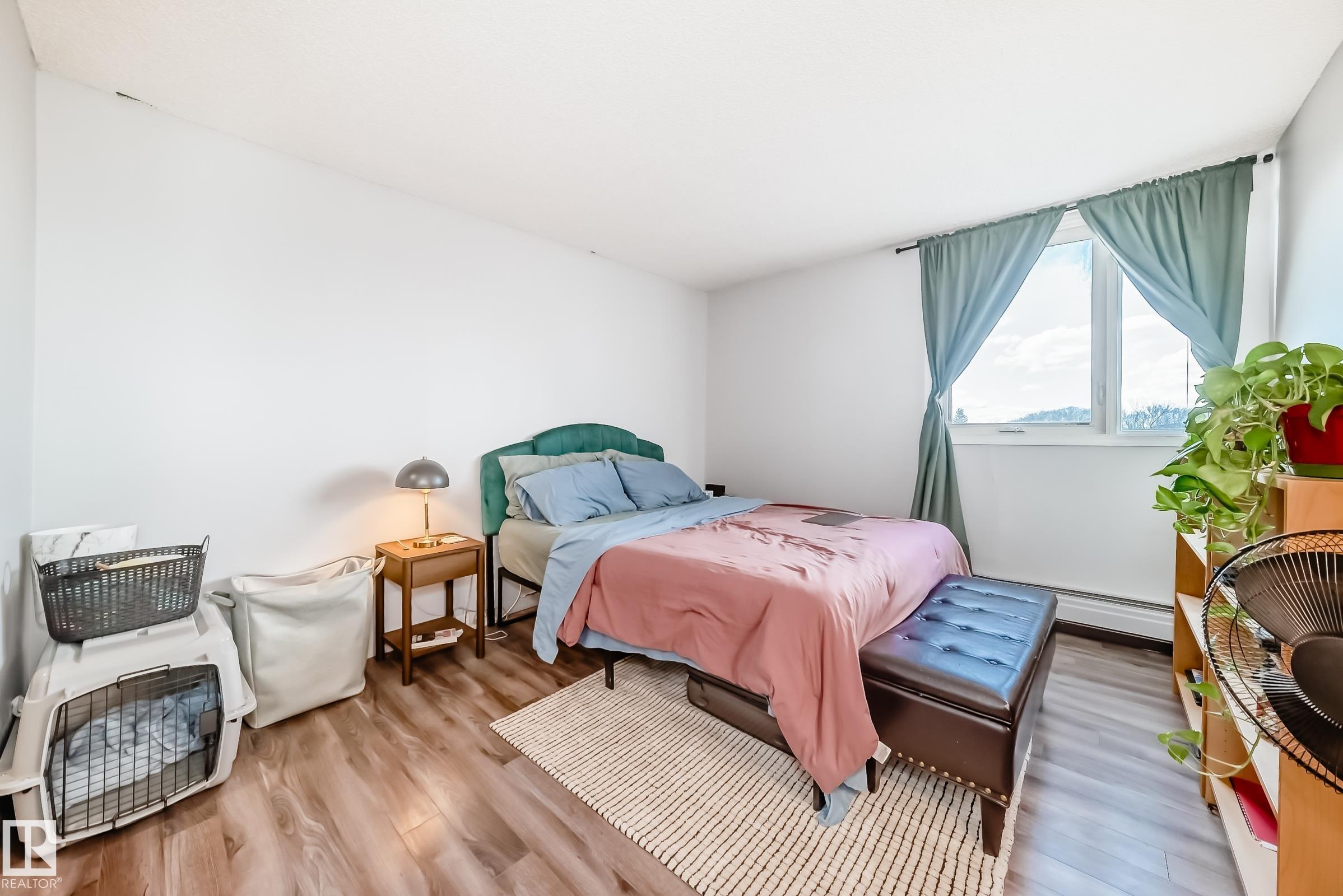 https://zimg.paragon.ice.com/ParagonImages/Property/PM/RAE/225399598/29/0/0/b232855a2e4661d09594c08acf2158fd/1/705223db10c7dba976948815da88e8fa/225399598-fef95ac9-63e7-4019-828f-3afbb0d5a4fe.JPG