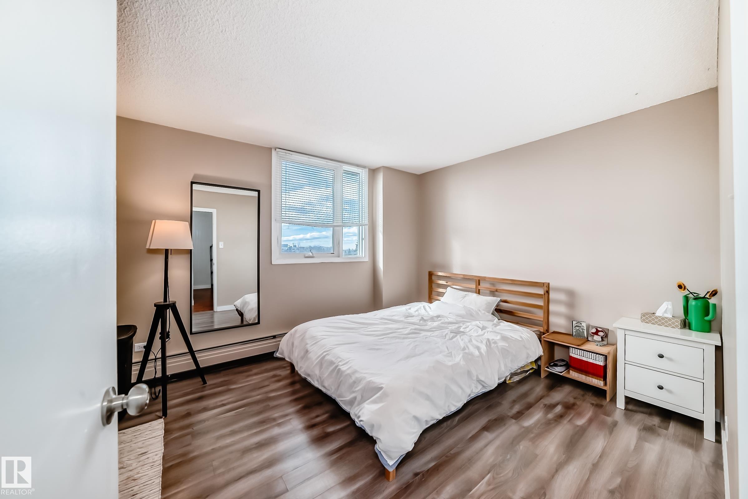 https://zimg.paragon.ice.com/ParagonImages/Property/PM/RAE/225399598/37/0/0/d4cdfd3ad63bbbfddcc558eb24fed1ea/1/705223db10c7dba976948815da88e8fa/225399598-b710b6d2-daf8-4486-8179-170f460e23ef.JPG