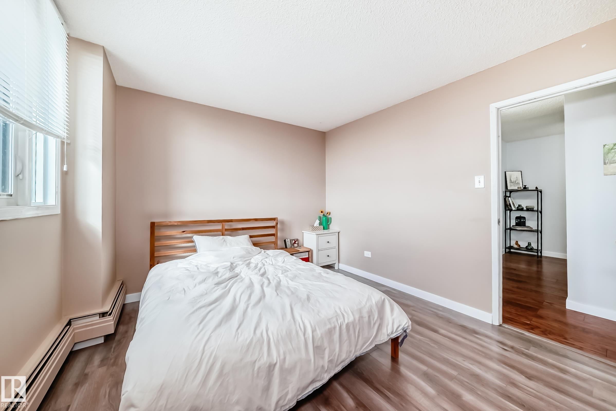 https://zimg.paragon.ice.com/ParagonImages/Property/PM/RAE/225399598/39/0/0/d1ba5f16e18c65a8eb7a14a3cc6c0e63/1/705223db10c7dba976948815da88e8fa/225399598-7b97f7e1-5b50-467f-b831-eeede3bfc3ad.JPG