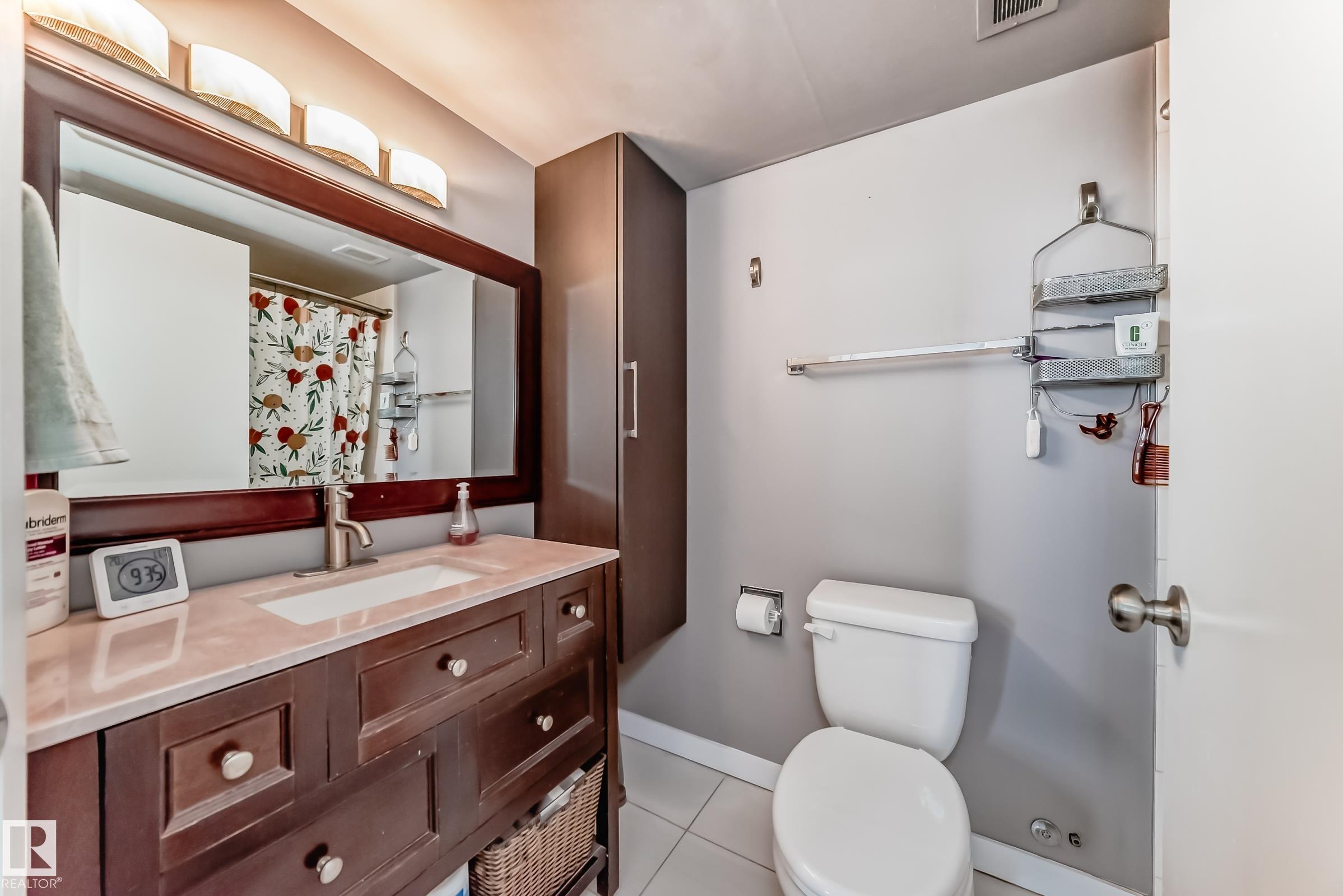 https://zimg.paragon.ice.com/ParagonImages/Property/PM/RAE/225399598/41/0/0/b145f7d37ff85d05c3d6fc6882388c00/1/705223db10c7dba976948815da88e8fa/225399598-49fafd8e-0c6f-4fb4-bdfd-4c9c91d6ffb6.JPG