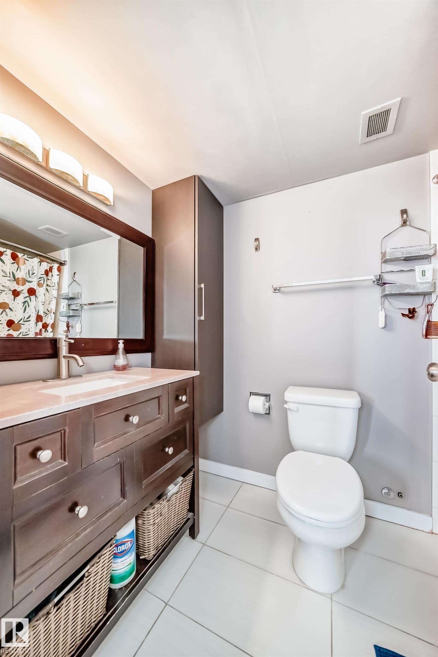 https://zimg.paragon.ice.com/ParagonImages/Property/PM/RAE/225399598/42/0/0/768976652ed97fc55fa89b419e134977/1/705223db10c7dba976948815da88e8fa/225399598-8510fceb-cc60-463c-9a9d-0abc4962df4a.JPG