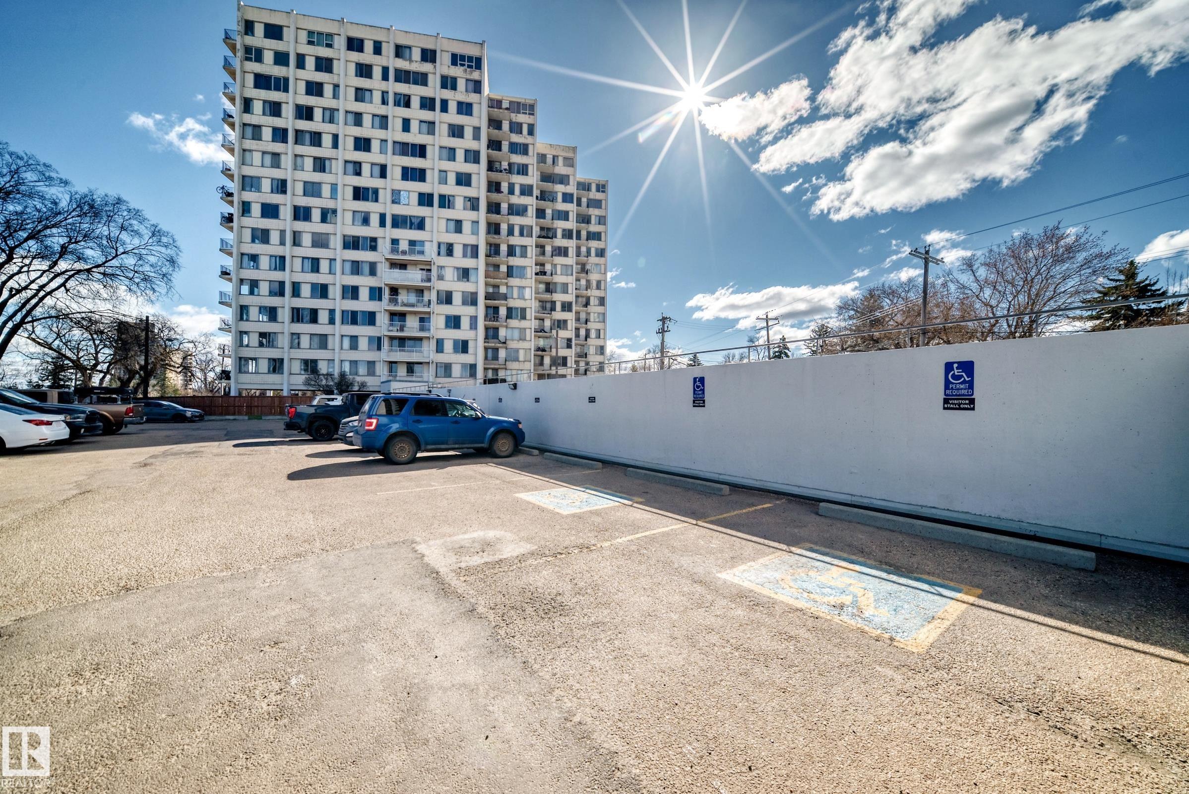 https://zimg.paragon.ice.com/ParagonImages/Property/PM/RAE/225399598/59/0/0/86f68ba5bc3dc033c437b306293dfa54/1/705223db10c7dba976948815da88e8fa/225399598-3ec7c65f-4b26-4cec-8736-a06211a80ce0.JPG