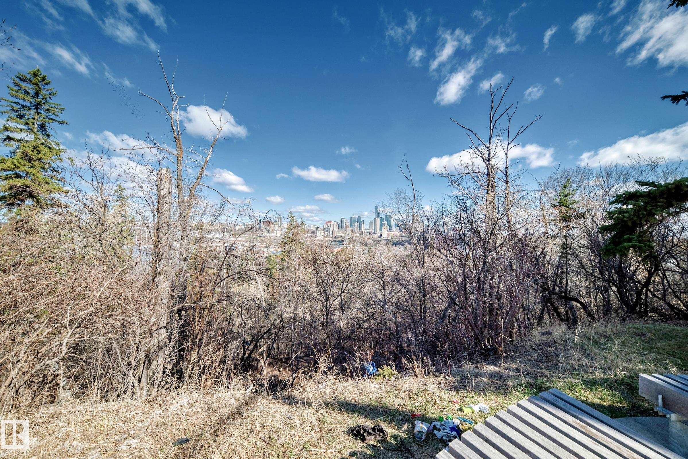 https://zimg.paragon.ice.com/ParagonImages/Property/PM/RAE/225399598/65/0/0/b2f8d158bb86a56ecb9e2c288b4aa1fc/1/705223db10c7dba976948815da88e8fa/225399598-77194034-319b-4721-9cb0-a1ef29050a07.JPG
