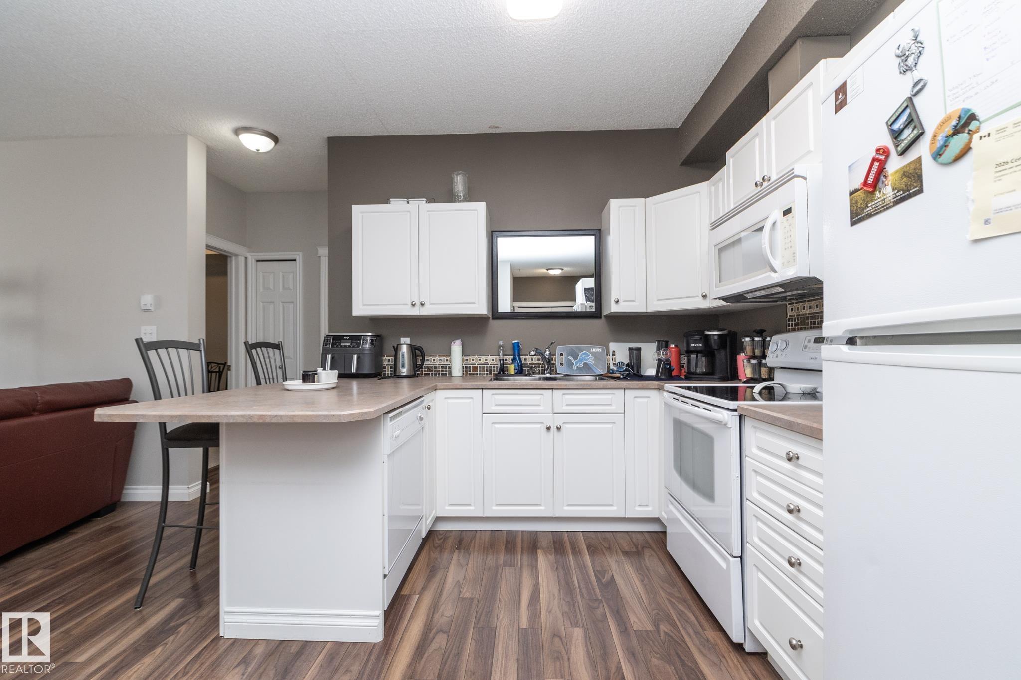 https://zimg.paragon.ice.com/ParagonImages/Property/PM/RAE/225399600/6/0/0/70d0bcf26c42140d77ce92b90f355575/1/fd76cec59daba7b1c2d7757598e2543a/225399600-5527295a-4f13-4346-8e48-b0e164394643.JPG