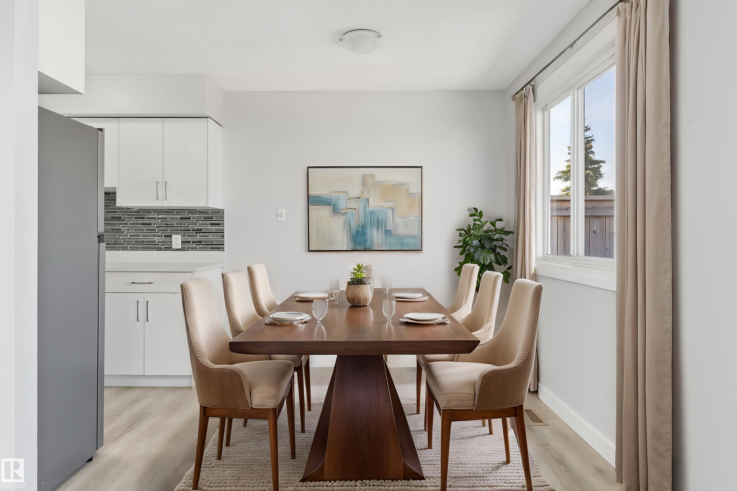 https://zimg.paragon.ice.com/ParagonImages/Property/PM/RAE/225399609/12/0/0/4cb7f435a48a81d6e41c8ea40dd7feb4/1/0a9731efc117d23f3ce069d2700ddd87/225399609-526c65b2-318c-49cf-8977-87bc73d94116.JPG