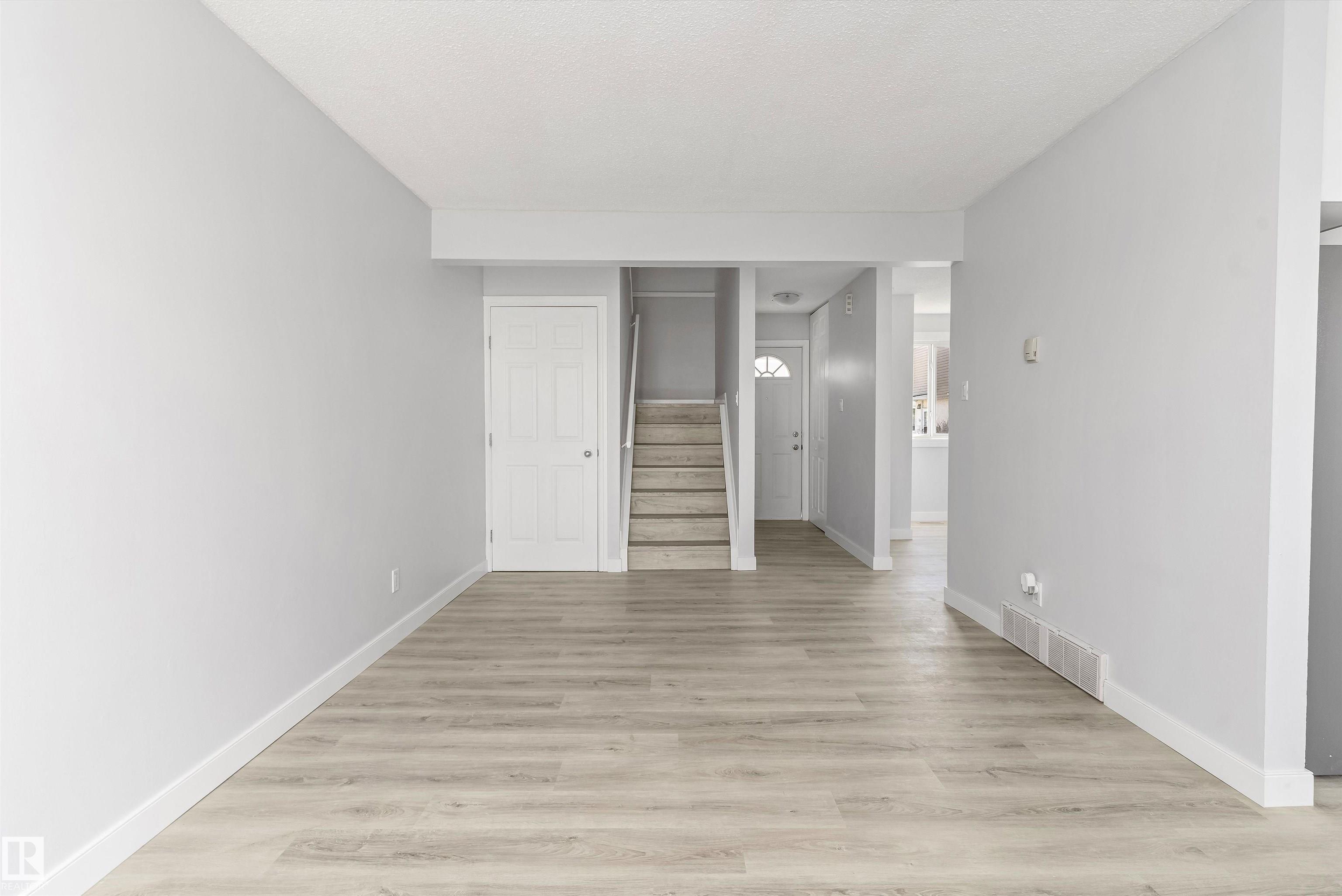 https://zimg.paragon.ice.com/ParagonImages/Property/PM/RAE/225399609/19/0/0/a0f691c17b7c36e962446beebe09ed0d/1/0a9731efc117d23f3ce069d2700ddd87/225399609-07a0793b-25e7-4f5d-9605-020c9d7fcbf2.JPG