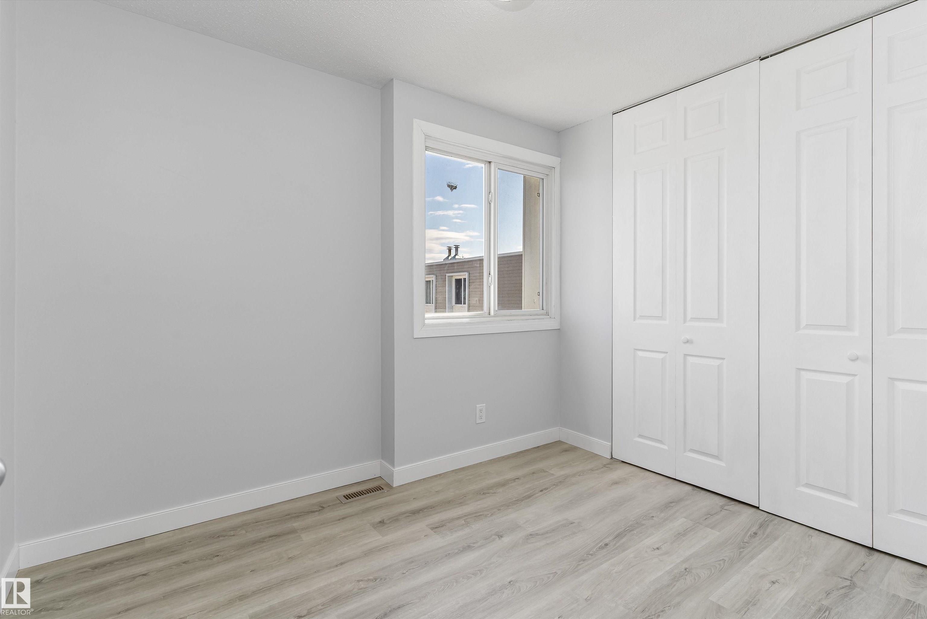 https://zimg.paragon.ice.com/ParagonImages/Property/PM/RAE/225399609/21/0/0/34d84beb91a080c566f47c47fb6f6f6f/1/0a9731efc117d23f3ce069d2700ddd87/225399609-3fe526c5-3493-4fa2-89fe-249fd077df2d.JPG