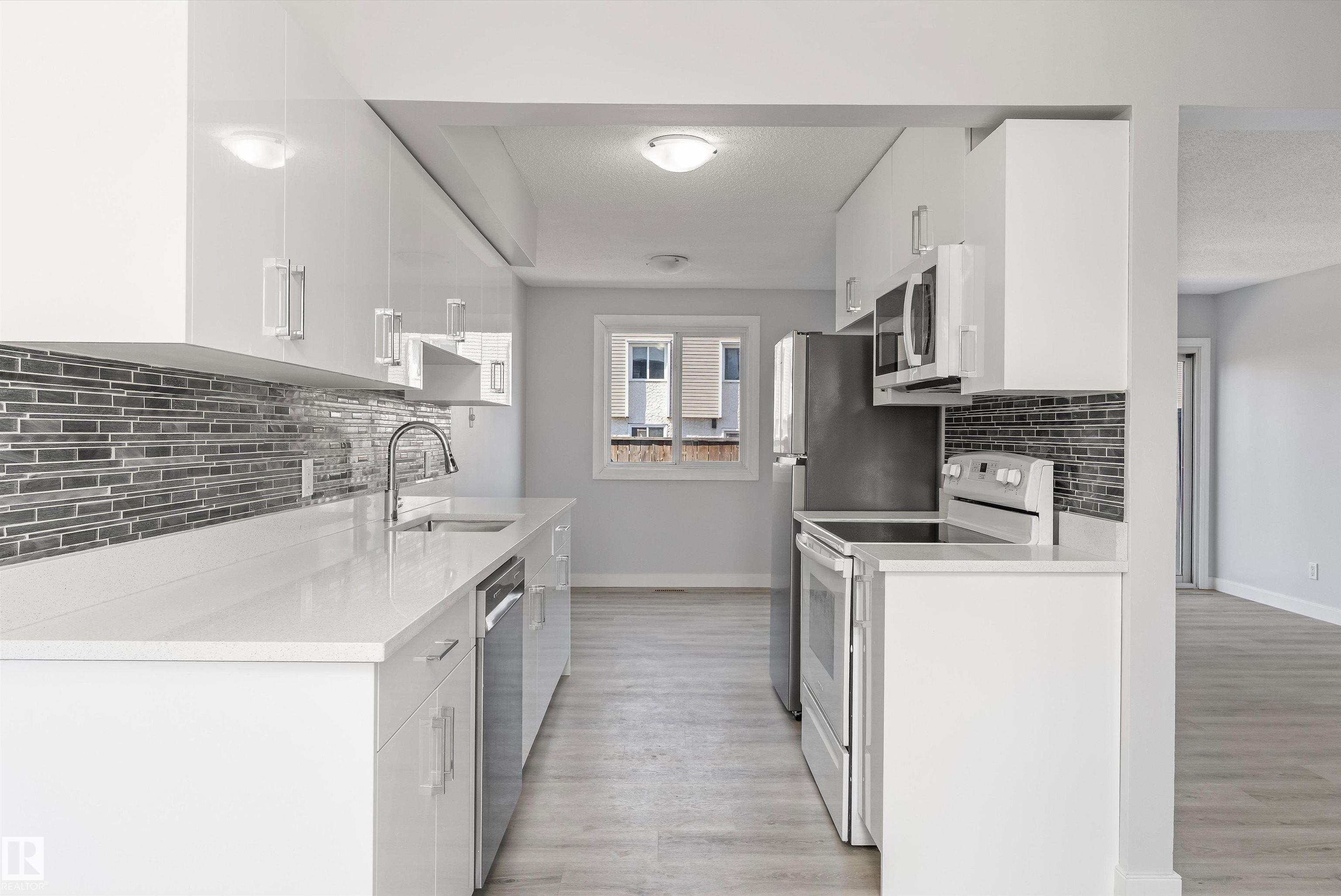 https://zimg.paragon.ice.com/ParagonImages/Property/PM/RAE/225399609/7/0/0/0292b206a7a5076eabbc708e77eeca7a/1/0a9731efc117d23f3ce069d2700ddd87/225399609-3b69c140-9c17-403c-92b9-7b115c7712a4.JPG