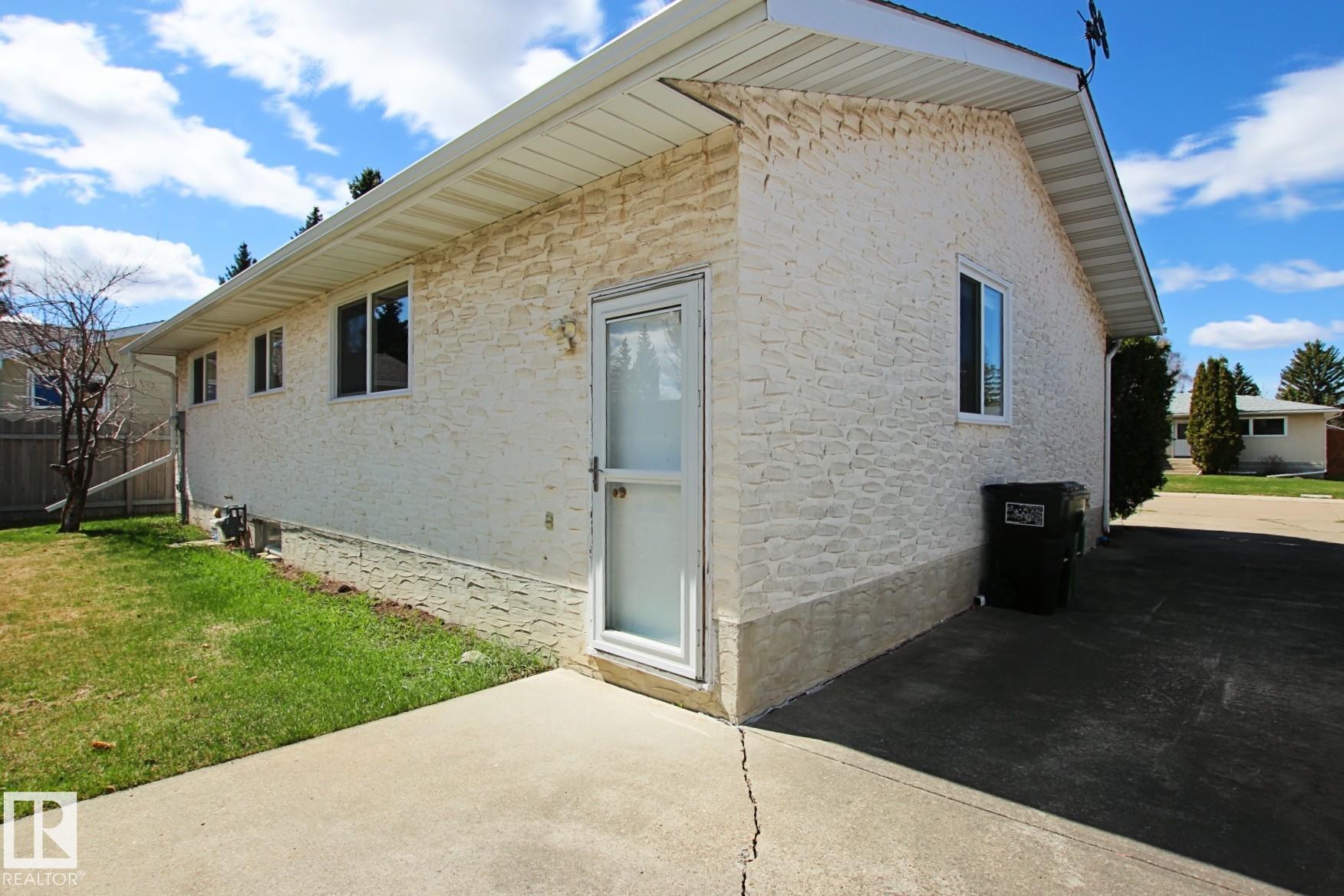 Picture for 3539 104 ST NW