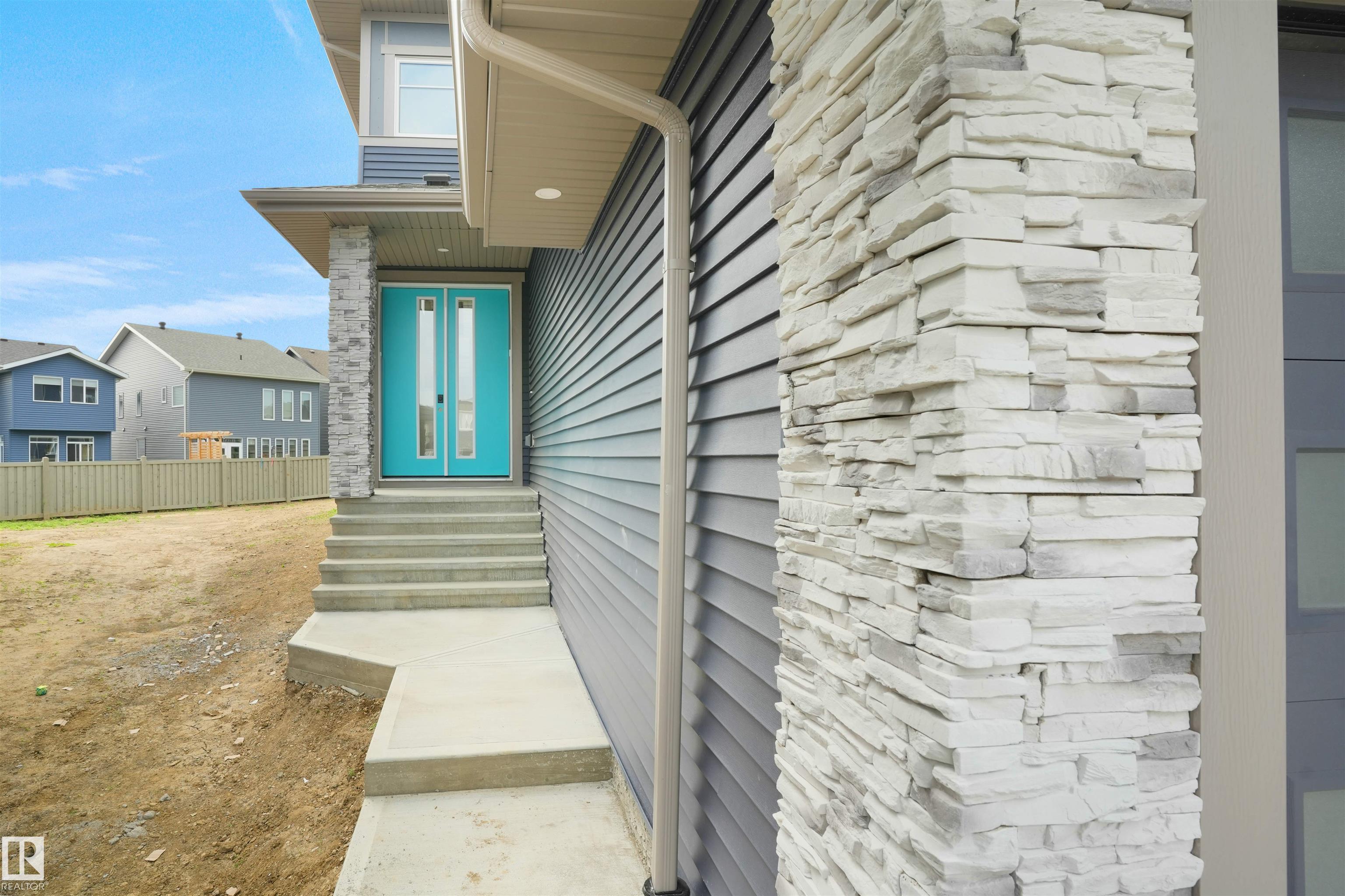 https://zimg.paragon.ice.com/ParagonImages/Property/PM/RAE/225399616/10/0/0/d13f793d5ab5df40126e758bfe9646b1/1/da46d4e8bd4cc4f84f6cc27b0f30383e/225399616-1012db73-98d4-40ac-956b-e2389cd4e1c7.JPG
