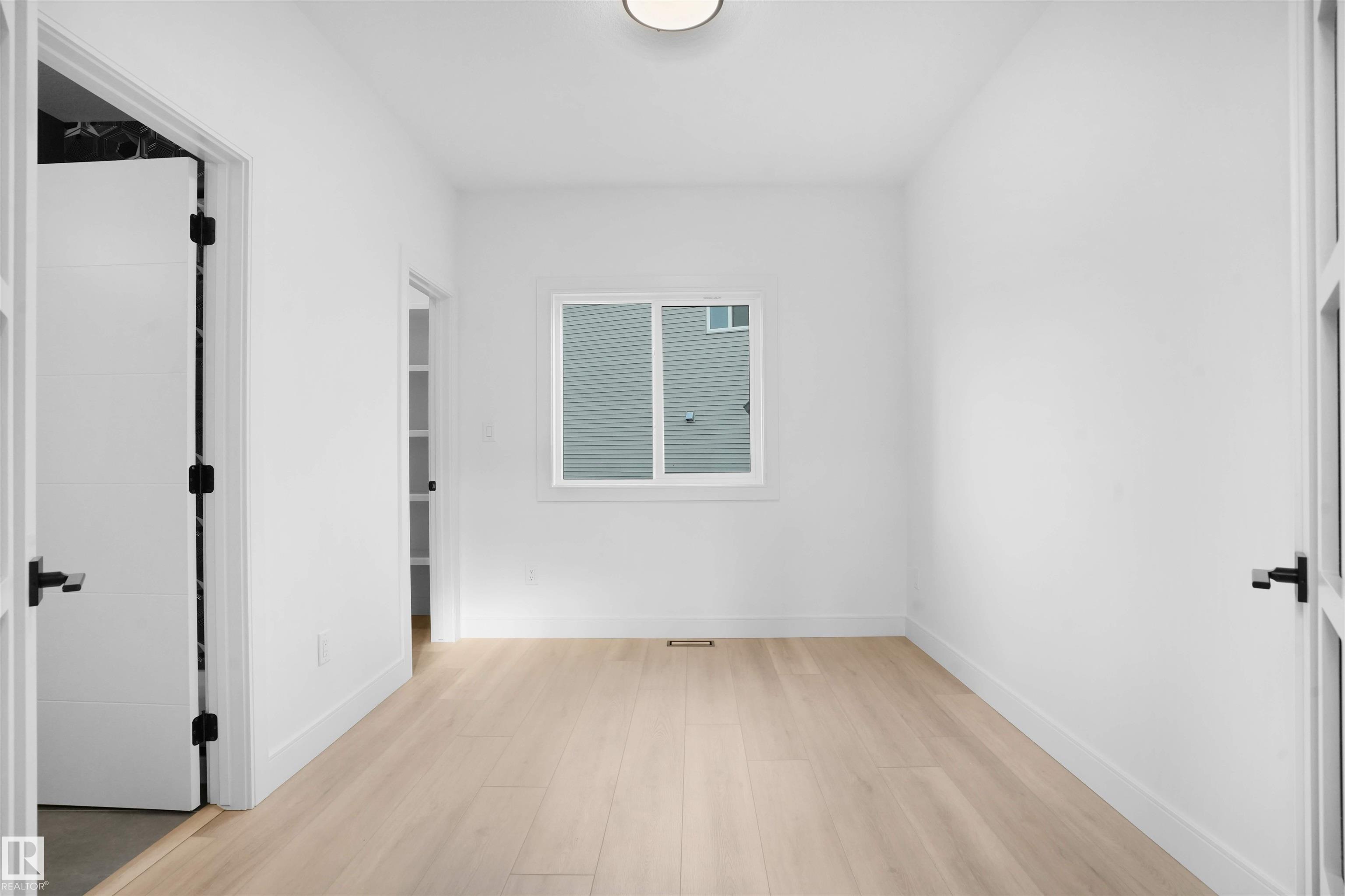 https://zimg.paragon.ice.com/ParagonImages/Property/PM/RAE/225399616/19/0/0/8901eb12a1180f825d2caf8d4db6a8b4/1/da46d4e8bd4cc4f84f6cc27b0f30383e/225399616-9a1980bc-1b43-41cf-8e48-dee723e78a59.JPG