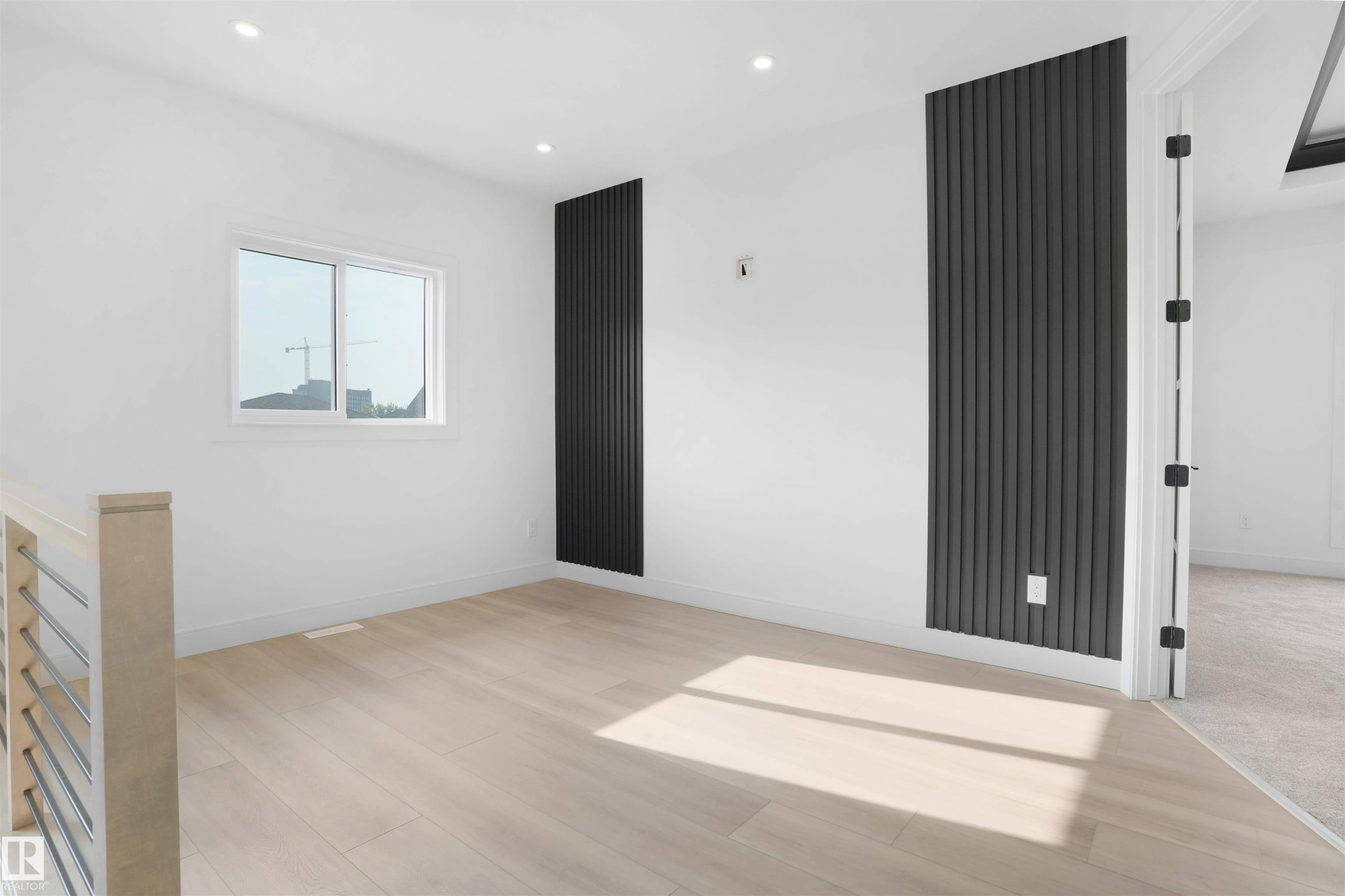 https://zimg.paragon.ice.com/ParagonImages/Property/PM/RAE/225399616/40/0/0/c89557cc30f4474e8e53bbcb3a5b0225/1/da46d4e8bd4cc4f84f6cc27b0f30383e/225399616-0763d1c7-71b5-451b-aeda-c4be447afb77.JPG